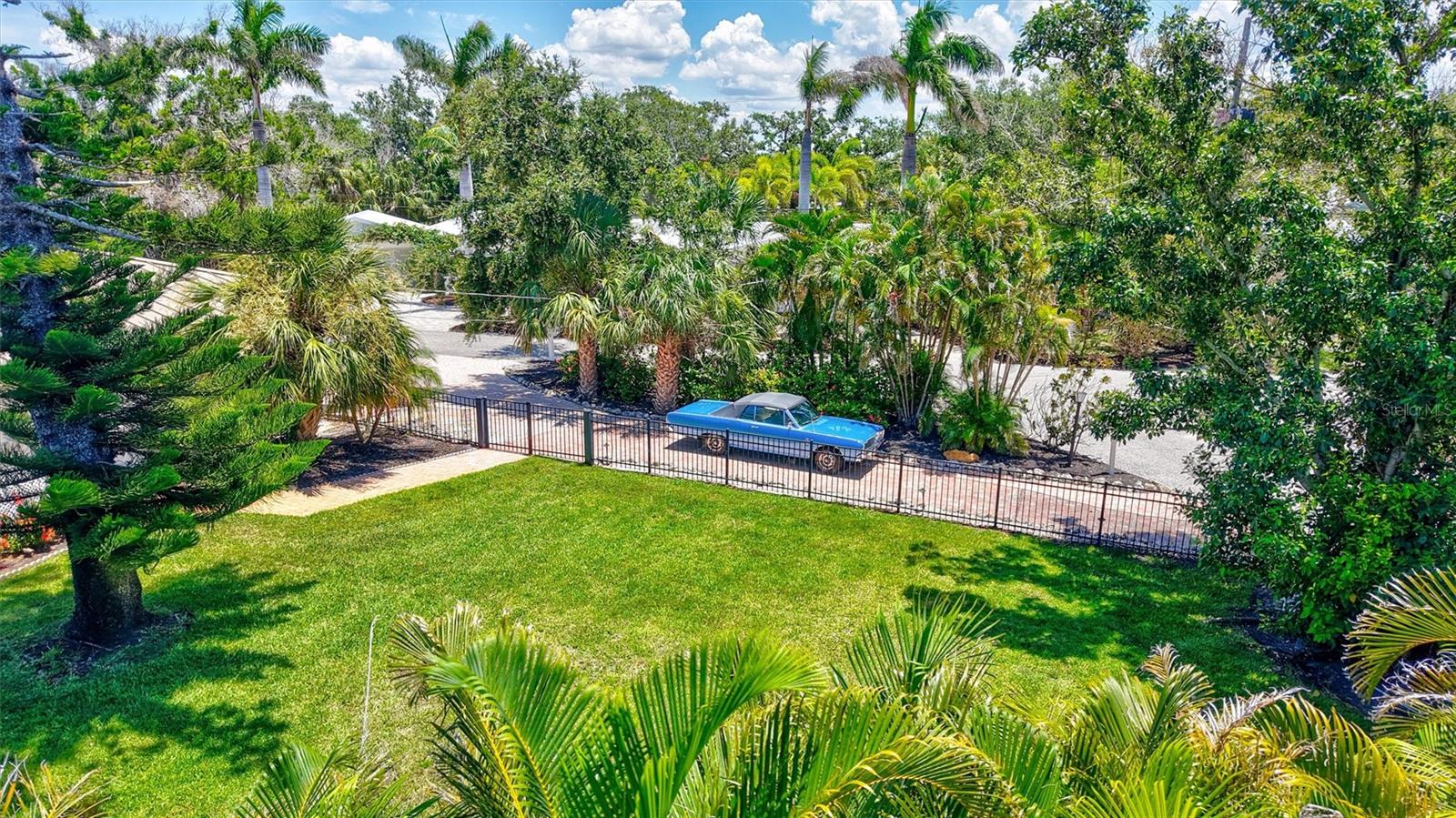 Image 81 of 96 For 6962 Belgrave Drive