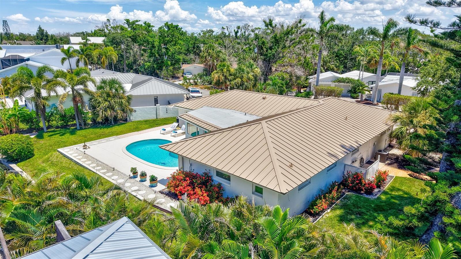 Image 9 of 96 For 6962 Belgrave Drive