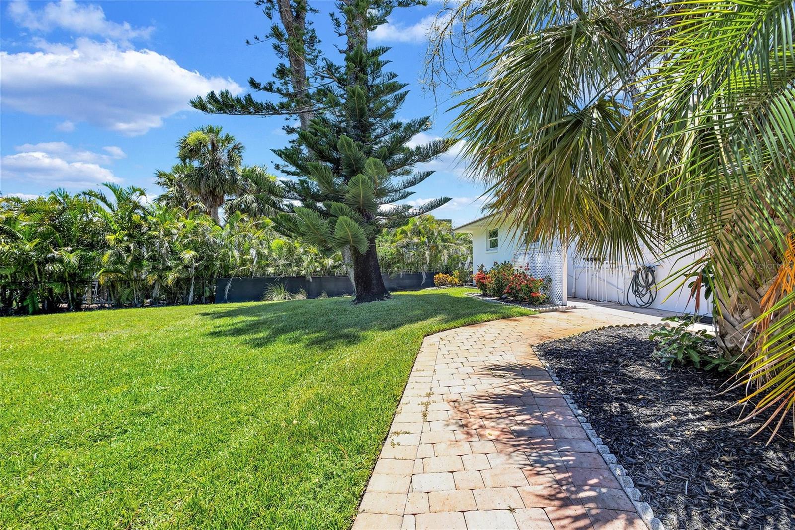 Image 91 of 96 For 6962 Belgrave Drive
