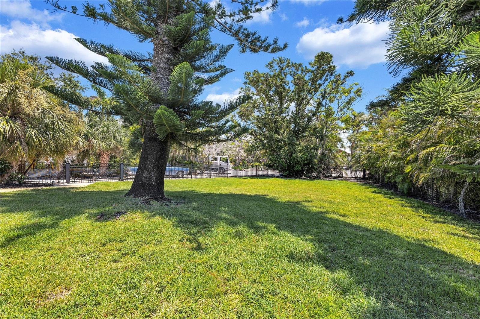 Image 93 of 96 For 6962 Belgrave Drive