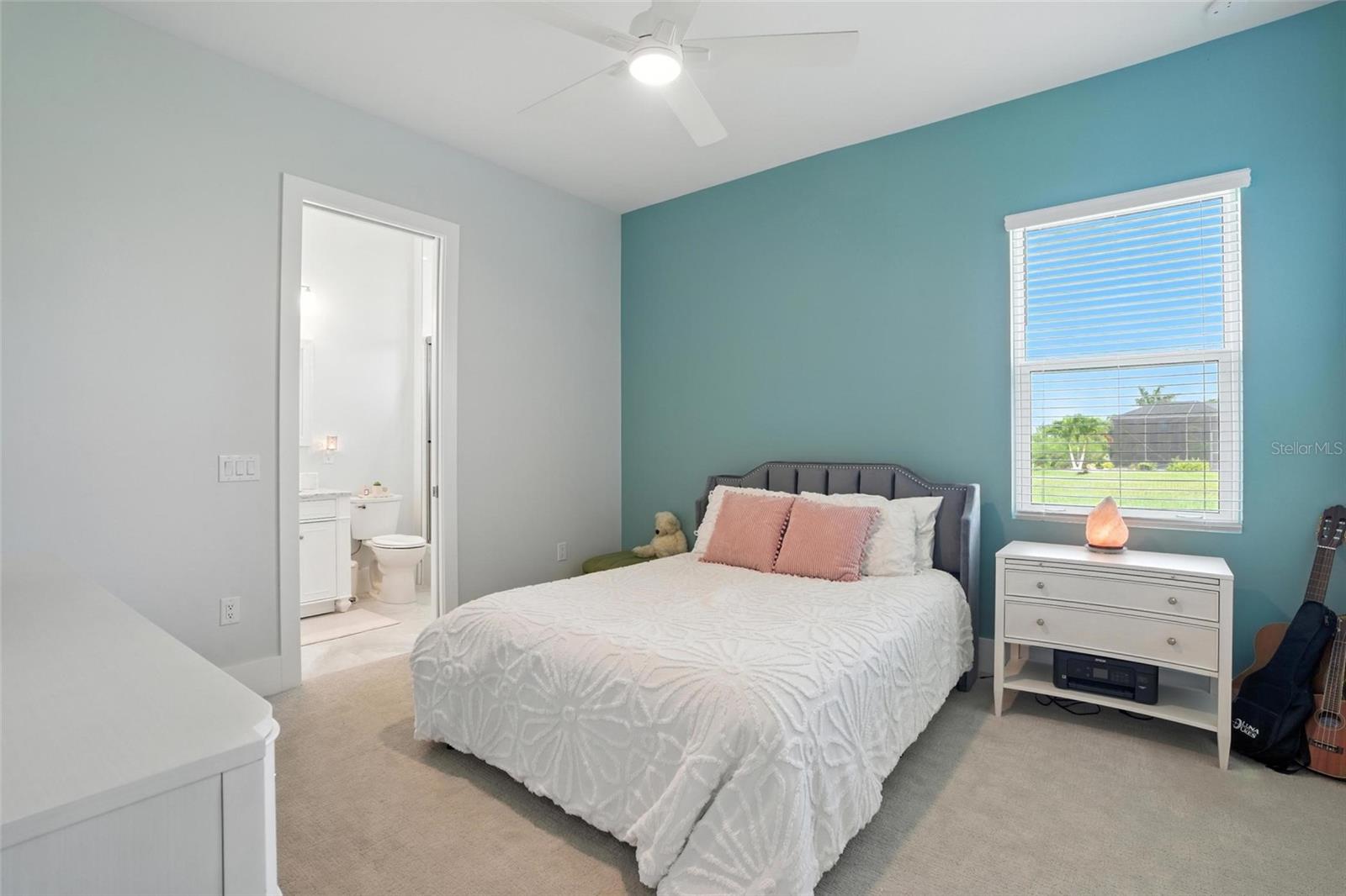 Image 29 of 43 For 16803 Prince Phillip Court