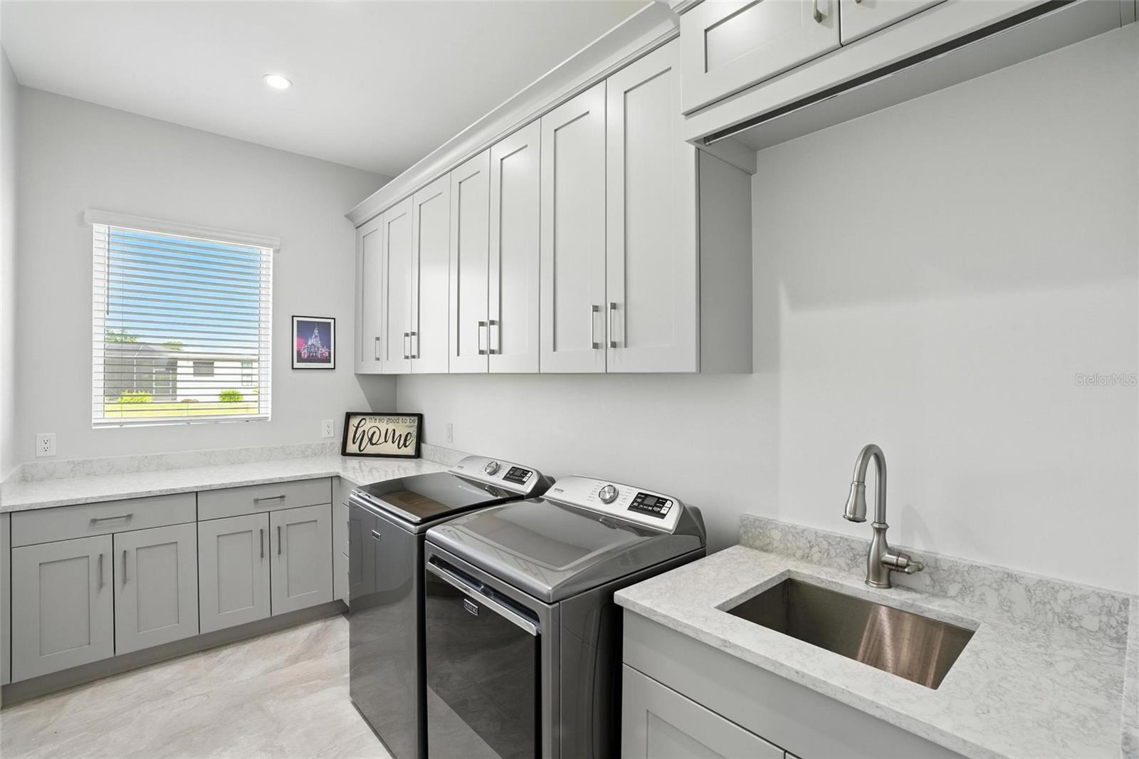 Image 31 of 43 For 16803 Prince Phillip Court