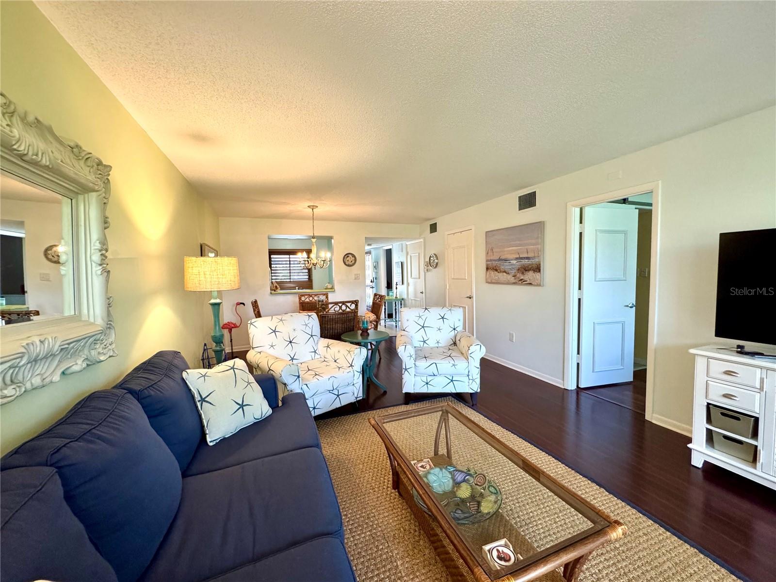 Image 11 of 31 For 5216 Lake Village Drive 71