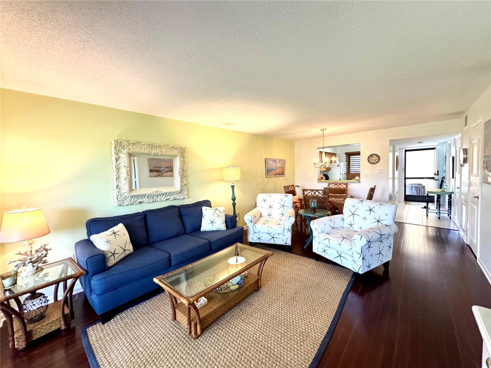 Image 13 of 31 For 5216 Lake Village Drive 71