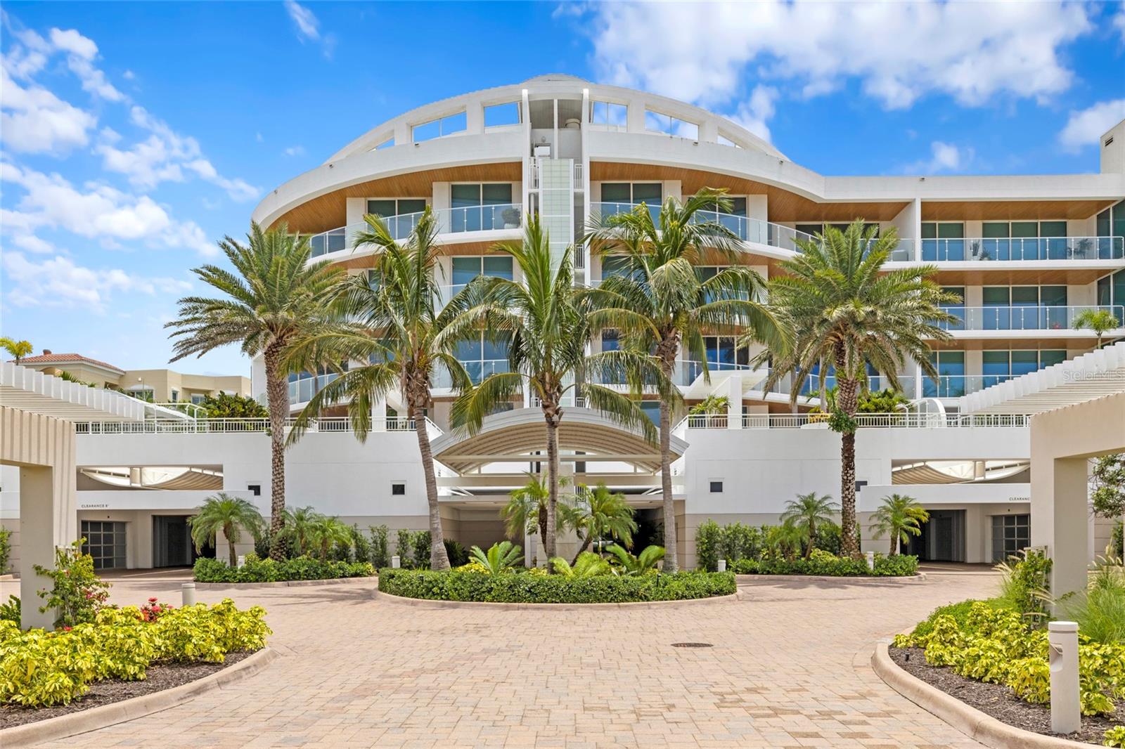 Image 2 of 98 For 2251 Gulf Of Mexico Drive 301