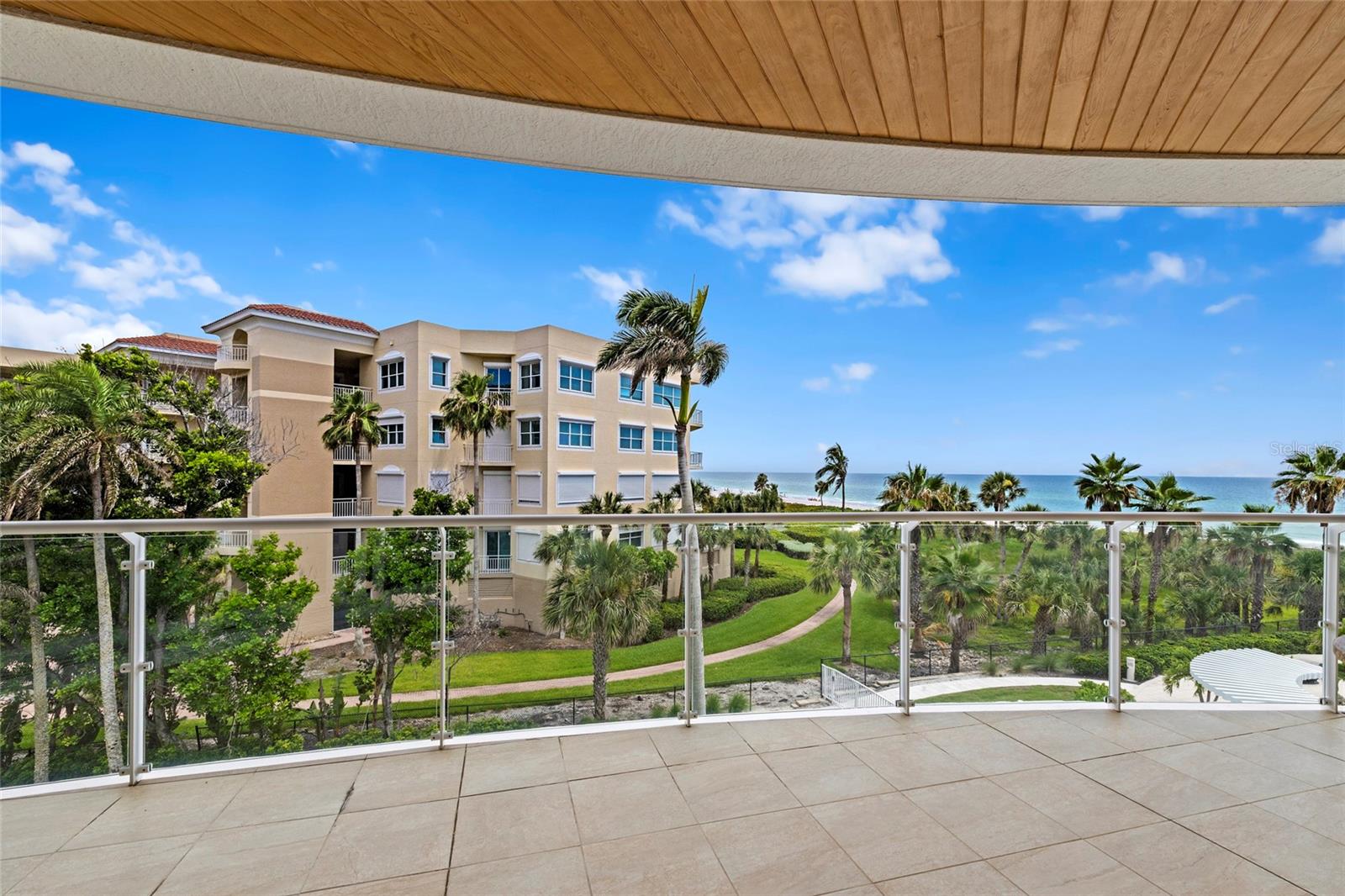 Image 31 of 98 For 2251 Gulf Of Mexico Drive 301