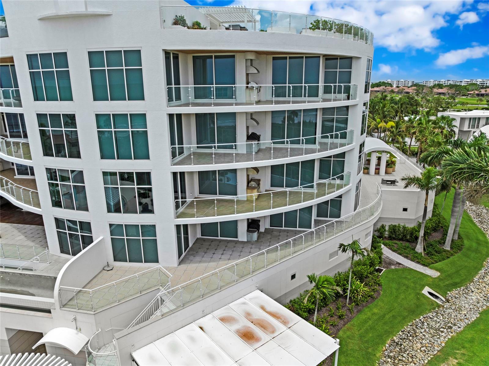 Image 33 of 98 For 2251 Gulf Of Mexico Drive 301