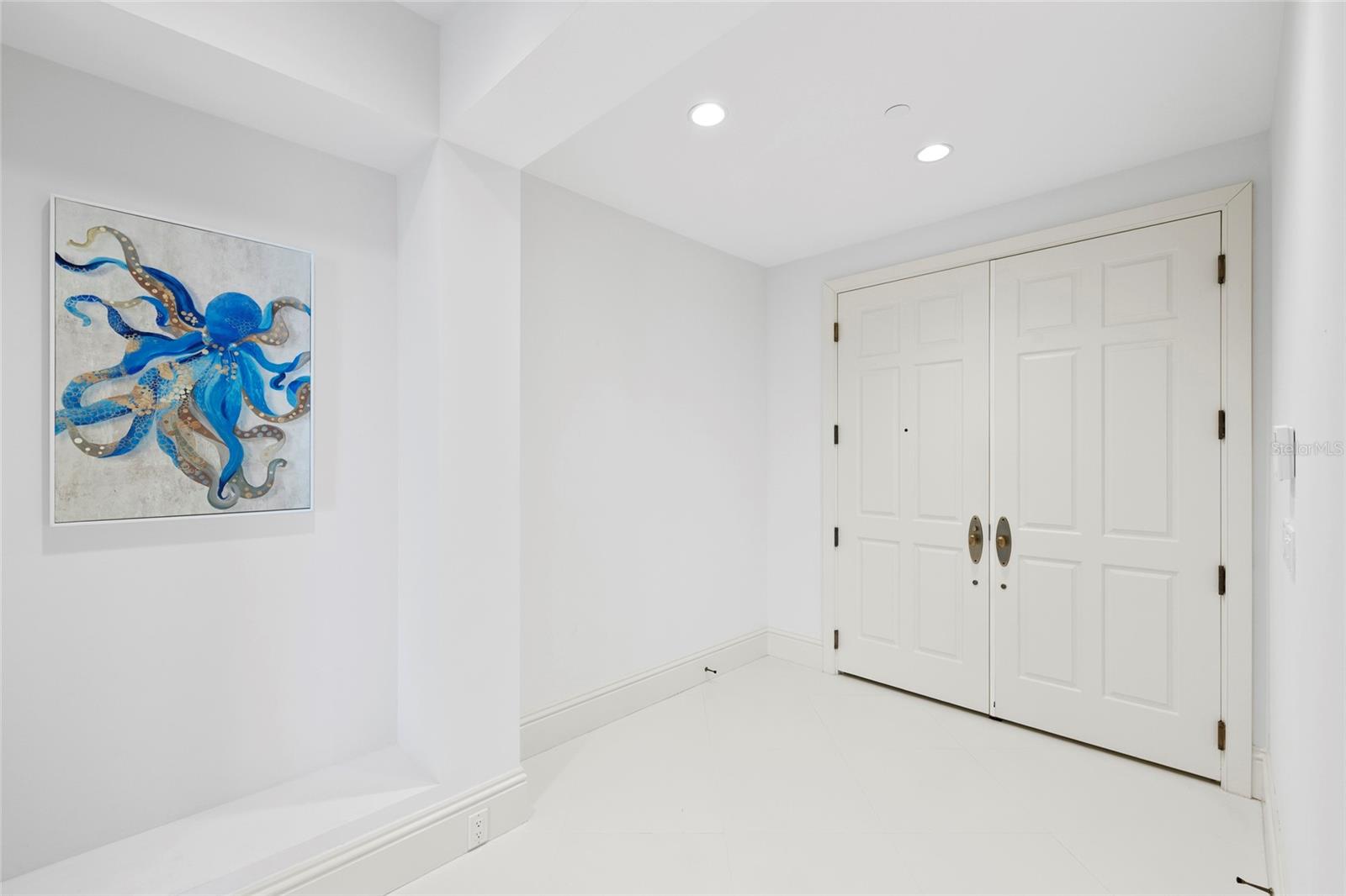 Image 4 of 98 For 2251 Gulf Of Mexico Drive 301