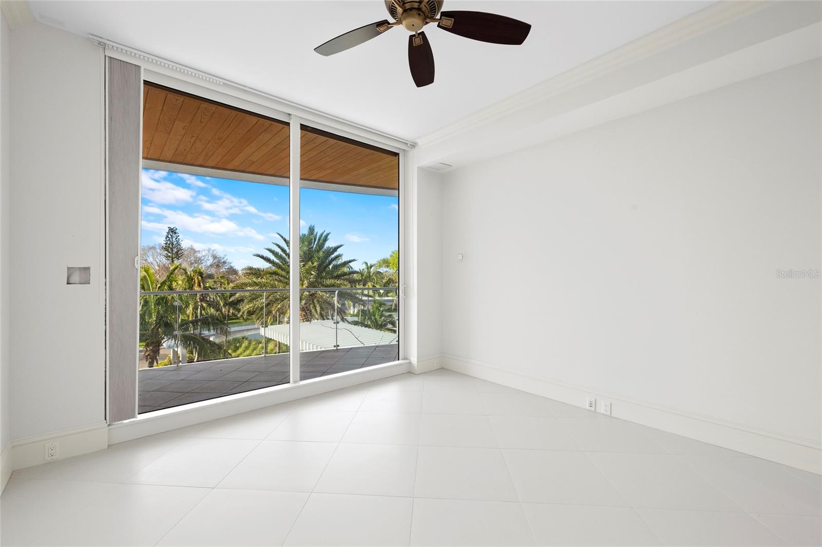 Image 66 of 98 For 2251 Gulf Of Mexico Drive 301