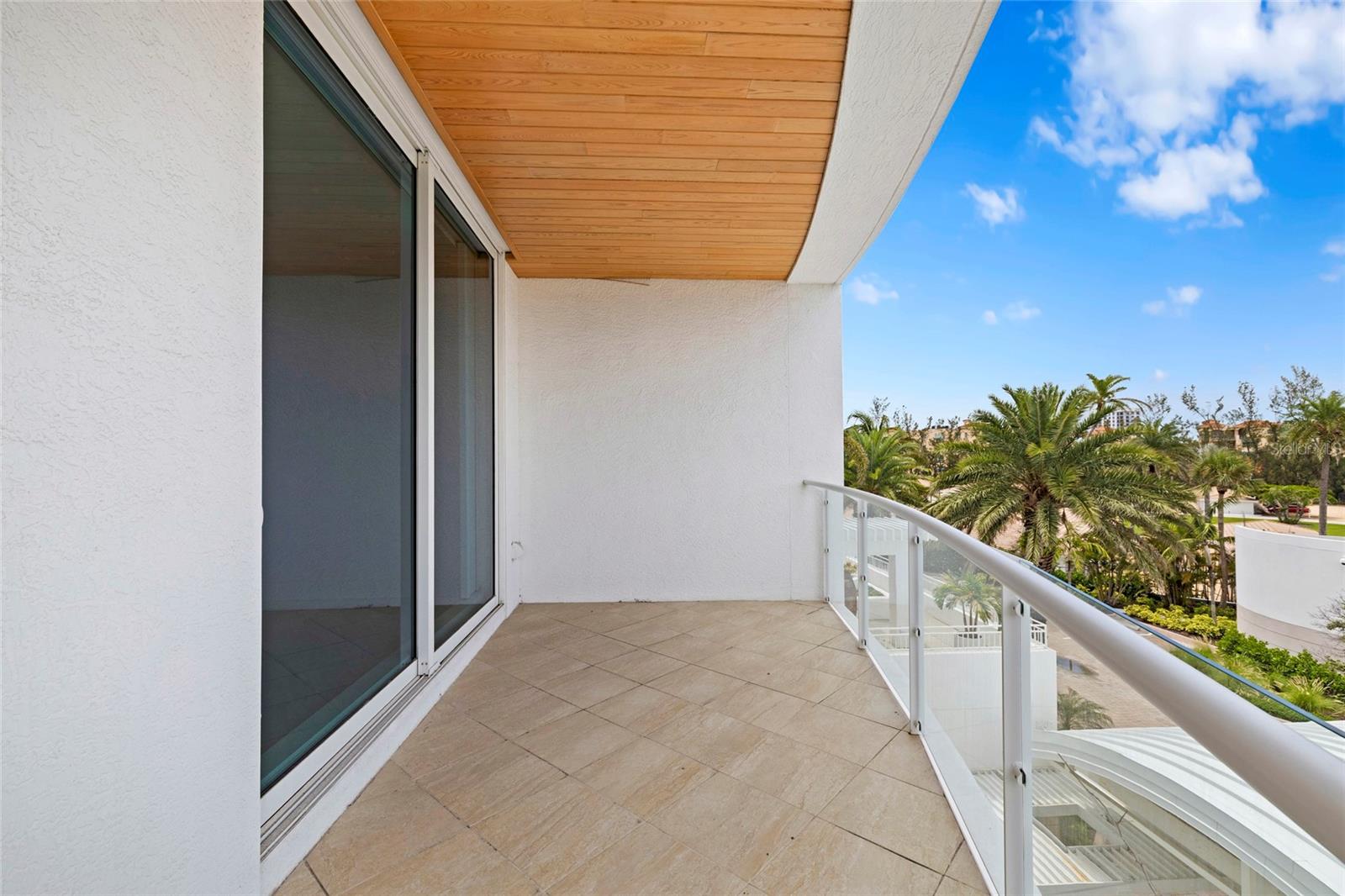 Image 69 of 98 For 2251 Gulf Of Mexico Drive 301