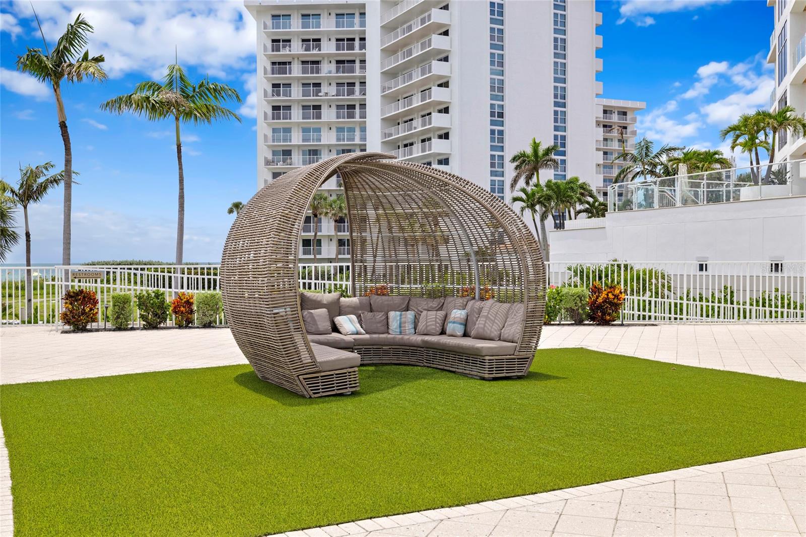 Image 82 of 98 For 2251 Gulf Of Mexico Drive 301
