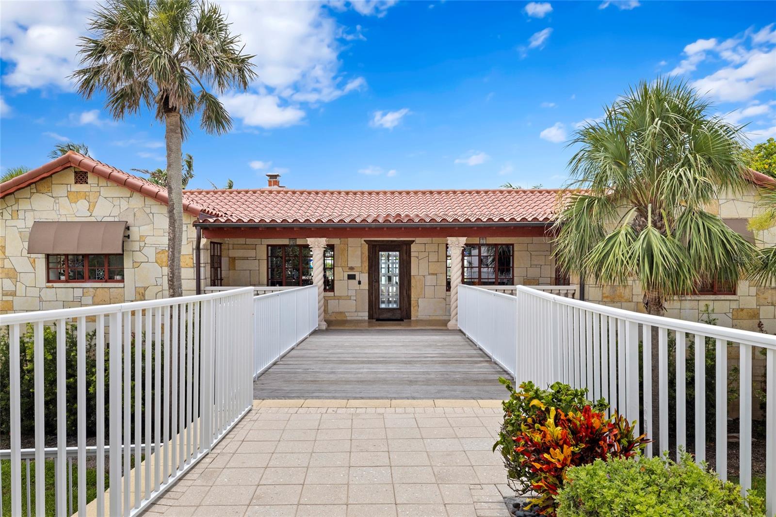 Image 92 of 98 For 2251 Gulf Of Mexico Drive 301