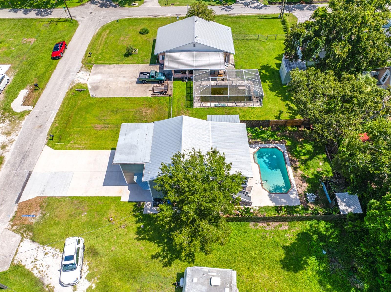 Image 12 of 67 For 820 Manatee Avenue