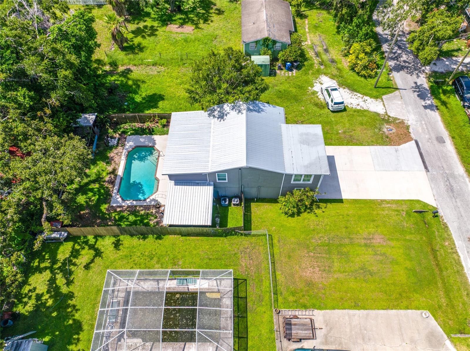 Image 14 of 67 For 820 Manatee Avenue