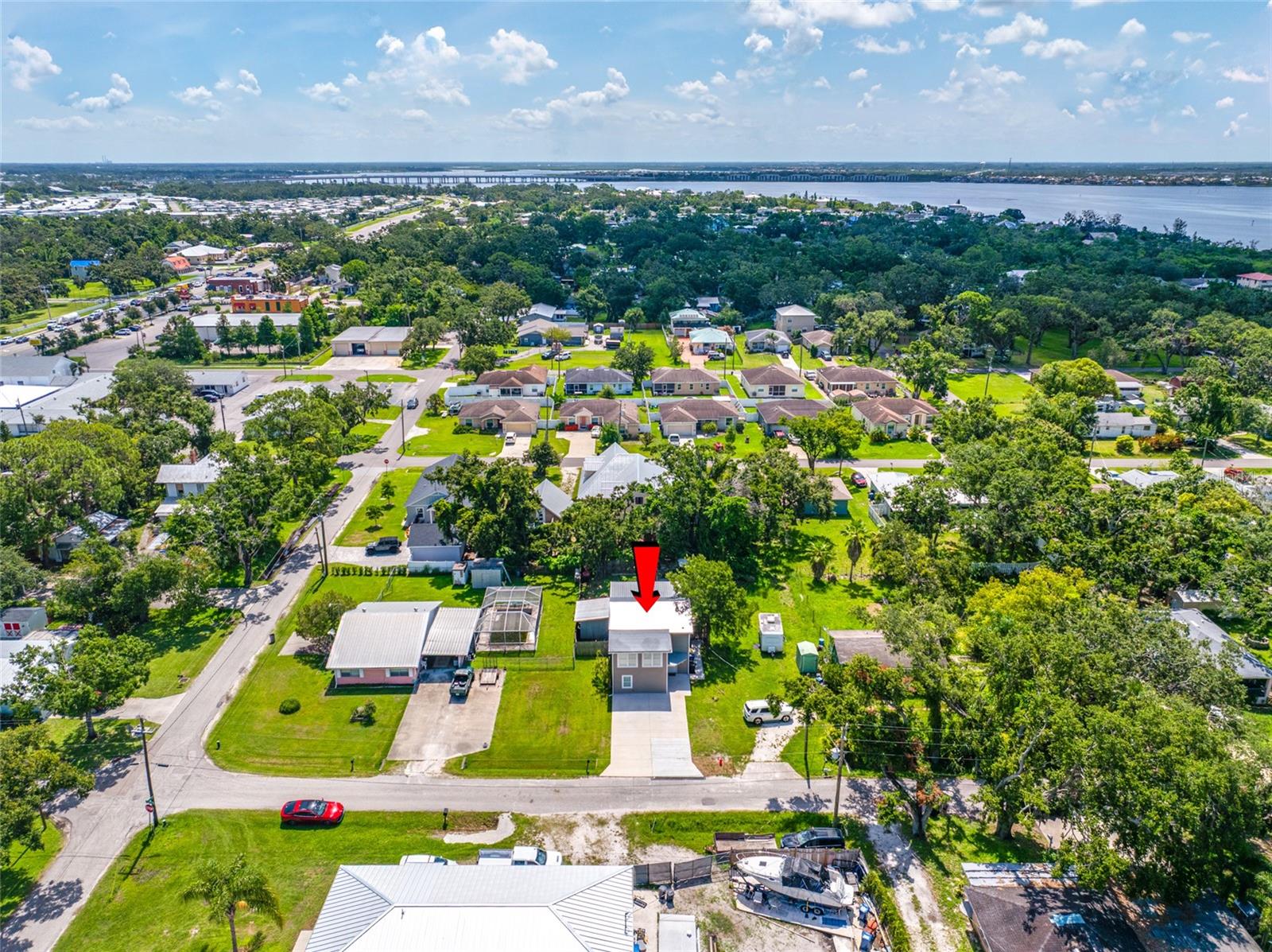 Image 2 of 67 For 820 Manatee Avenue