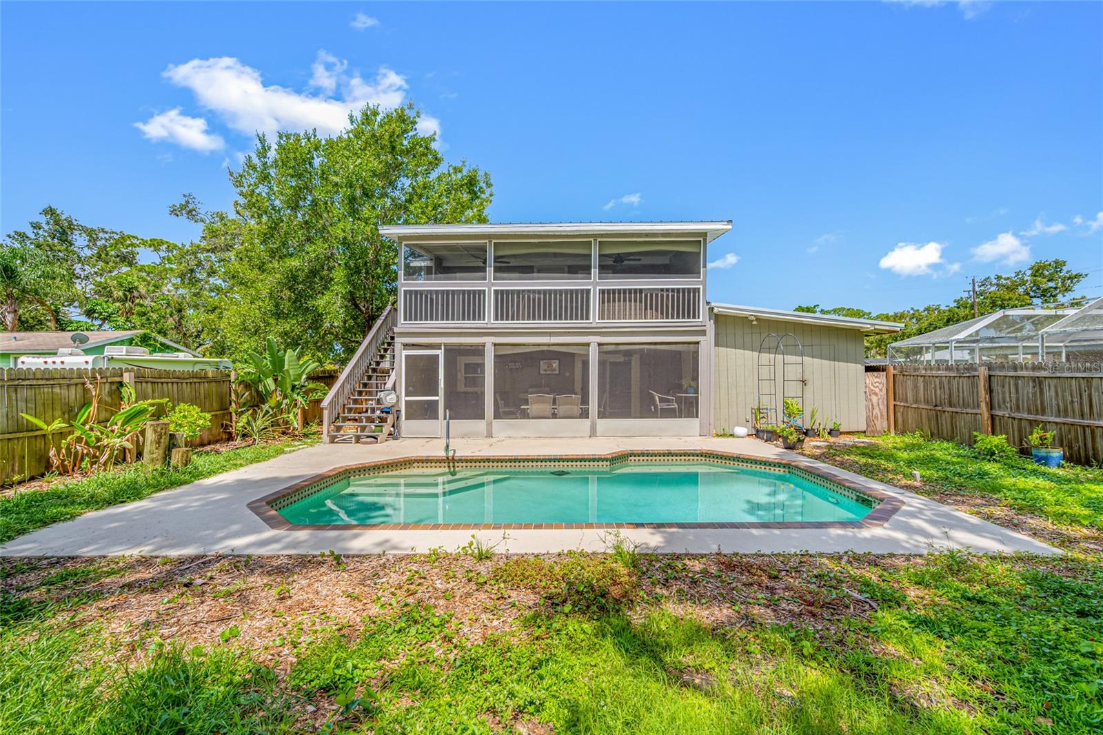 Image 21 of 67 For 820 Manatee Avenue