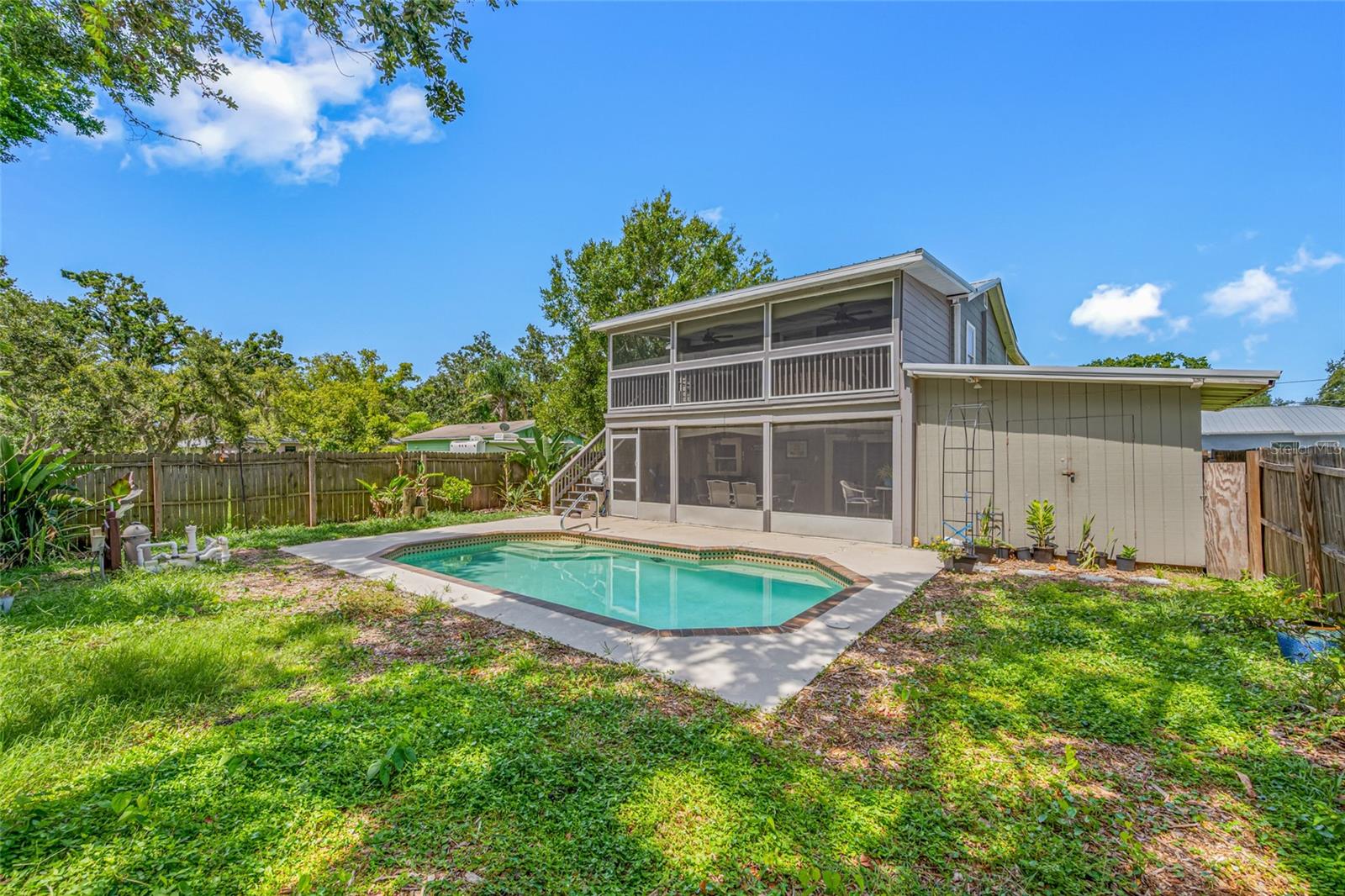 Image 22 of 67 For 820 Manatee Avenue