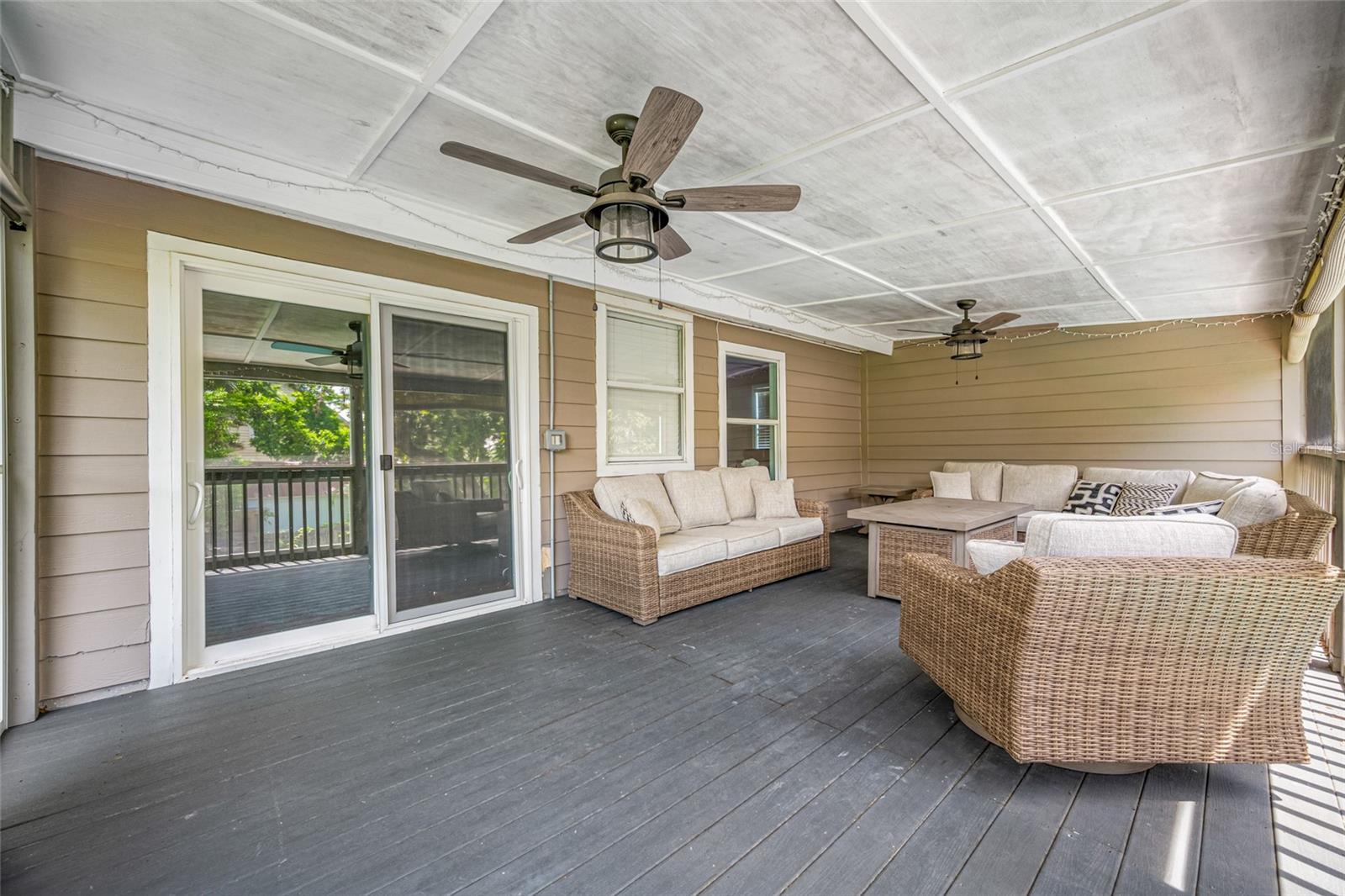 Image 31 of 67 For 820 Manatee Avenue