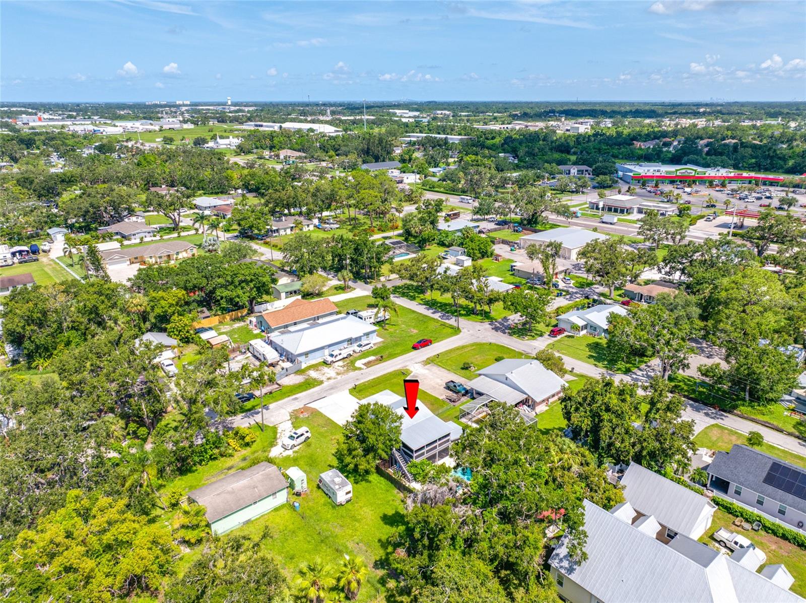 Image 5 of 67 For 820 Manatee Avenue