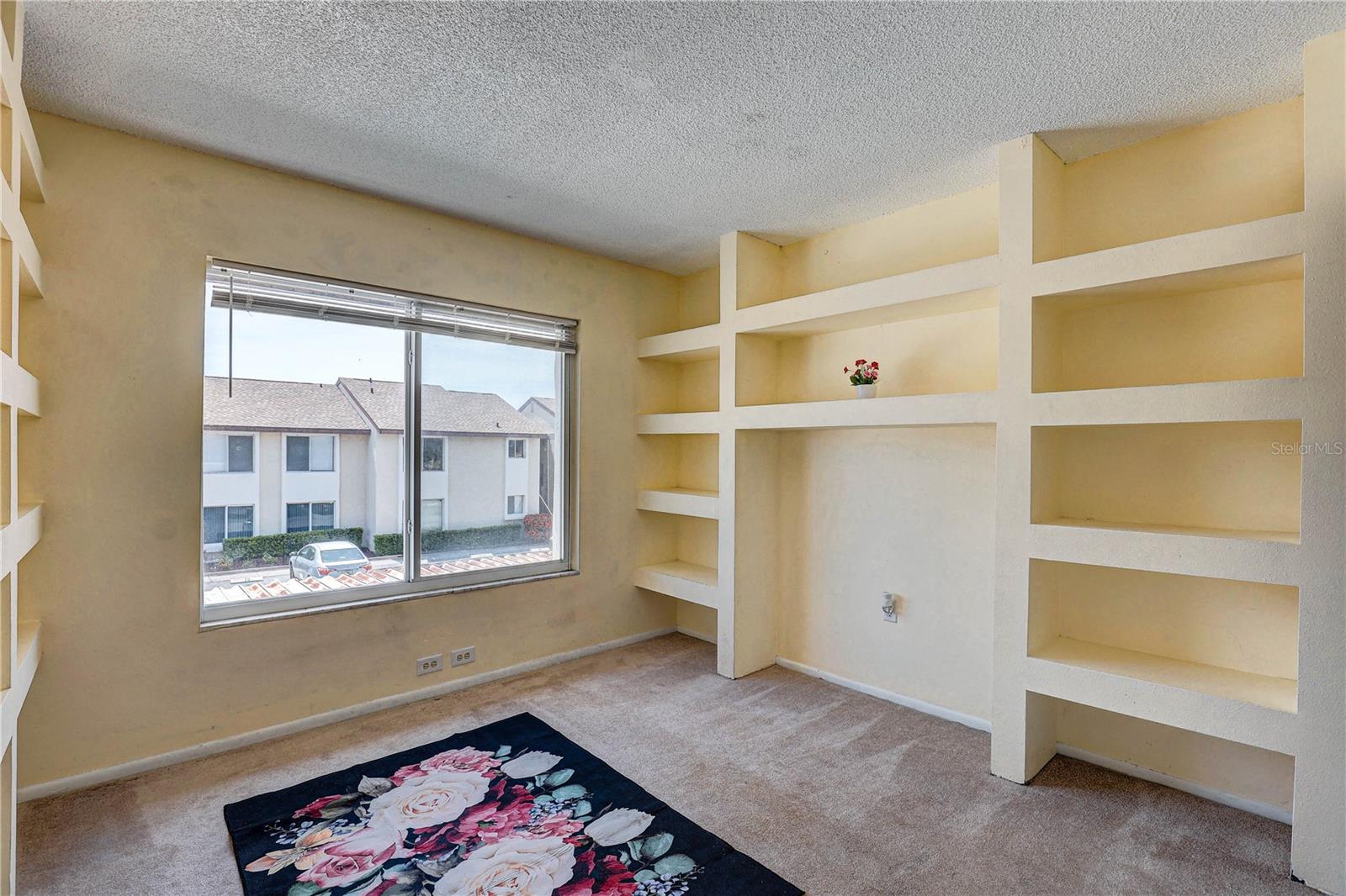 Image 16 of 40 For 2716 Hidden Lake Boulevard C