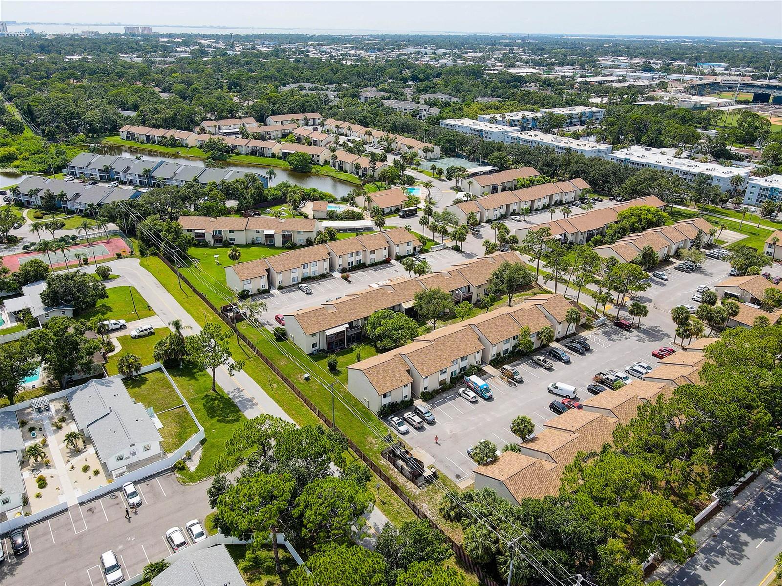 Image 33 of 40 For 2716 Hidden Lake Boulevard C