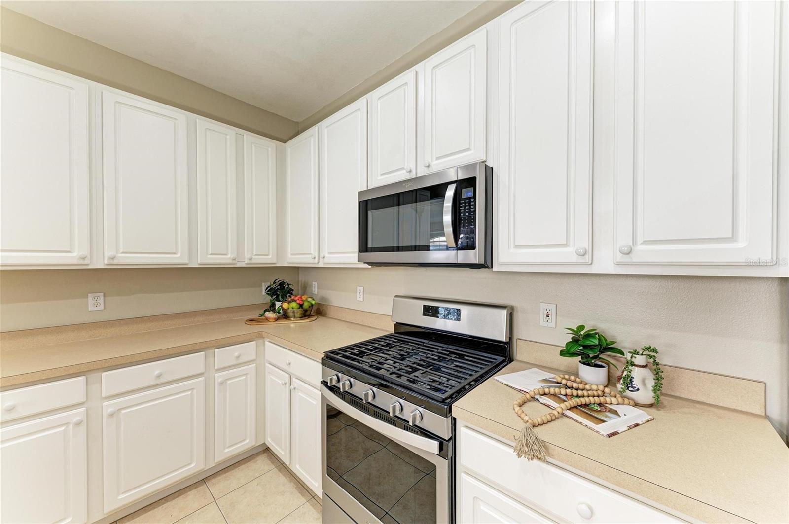 Image 16 of 97 For 7039 Woodmore Terrace