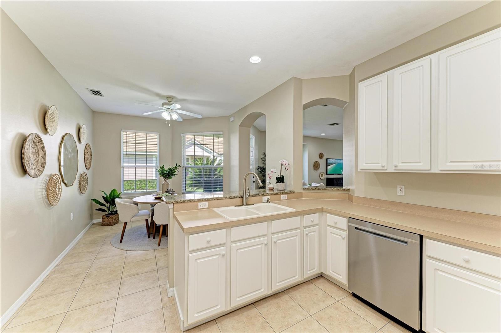 Image 17 of 97 For 7039 Woodmore Terrace