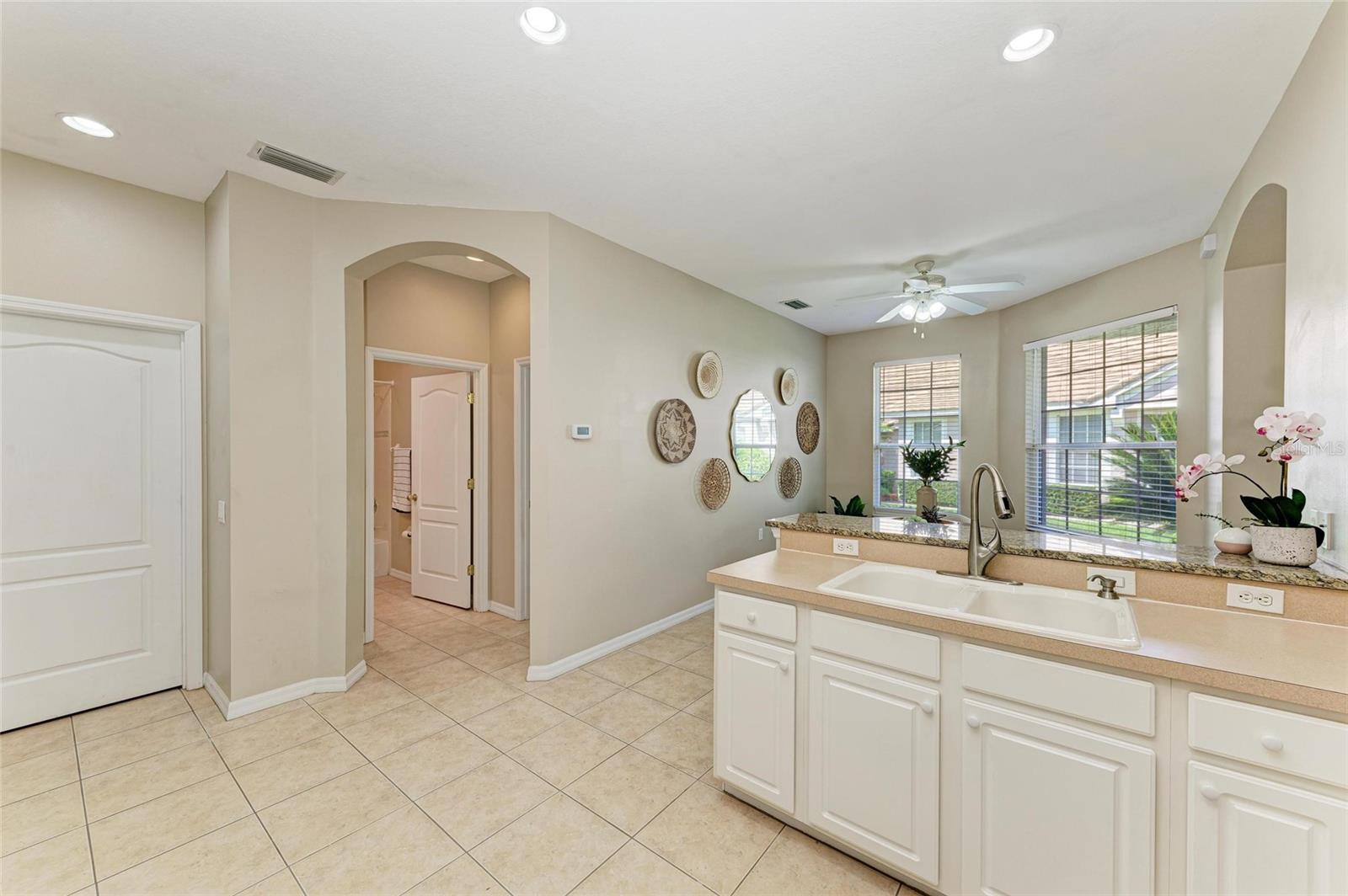 Image 19 of 97 For 7039 Woodmore Terrace