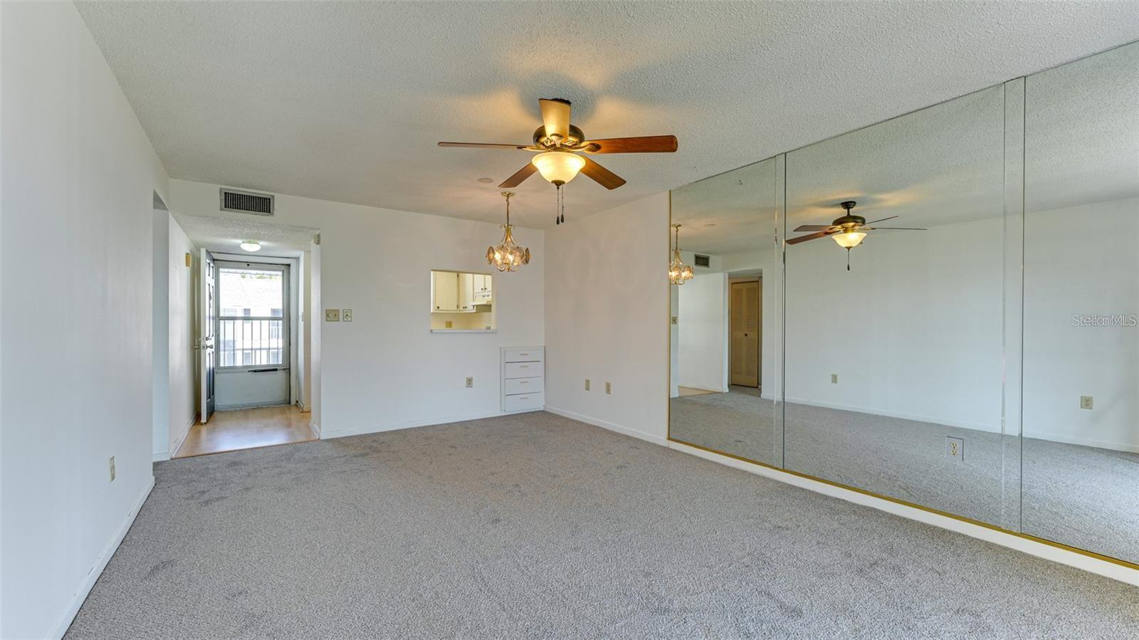 Image 3 of 11 For 202 47th Avenue Drive W 333