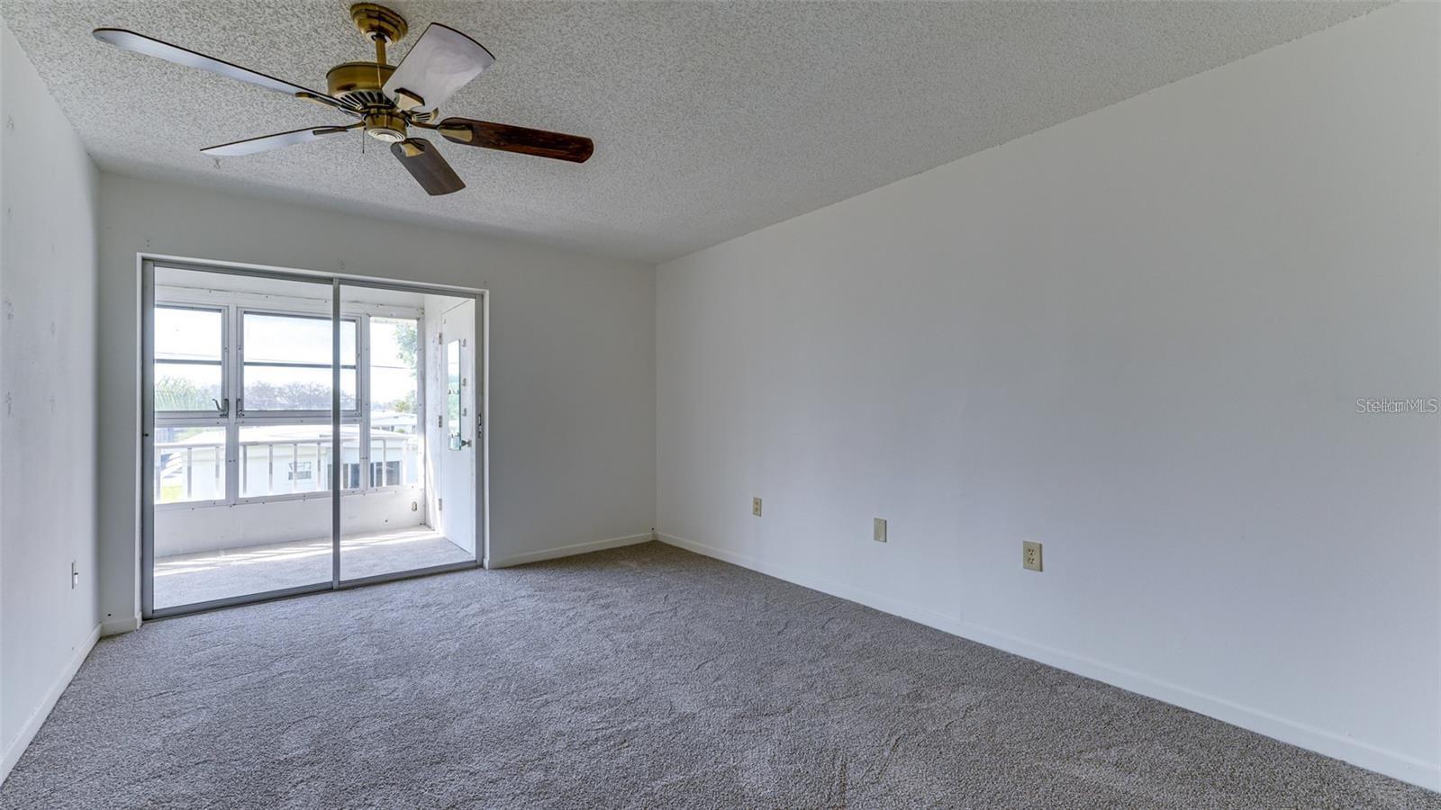 Image 5 of 11 For 202 47th Avenue Drive W 333
