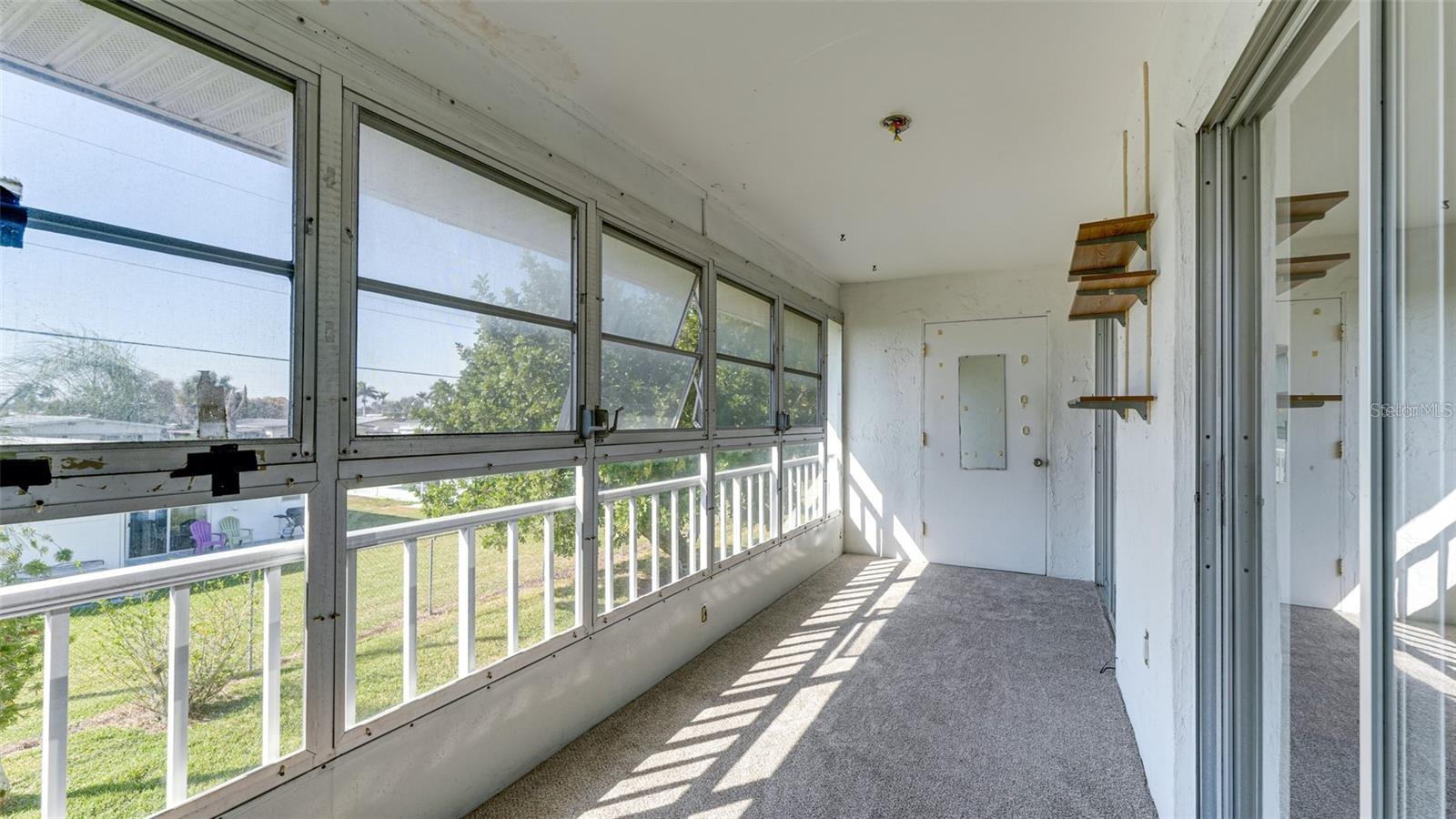 Image 8 of 11 For 202 47th Avenue Drive W 333