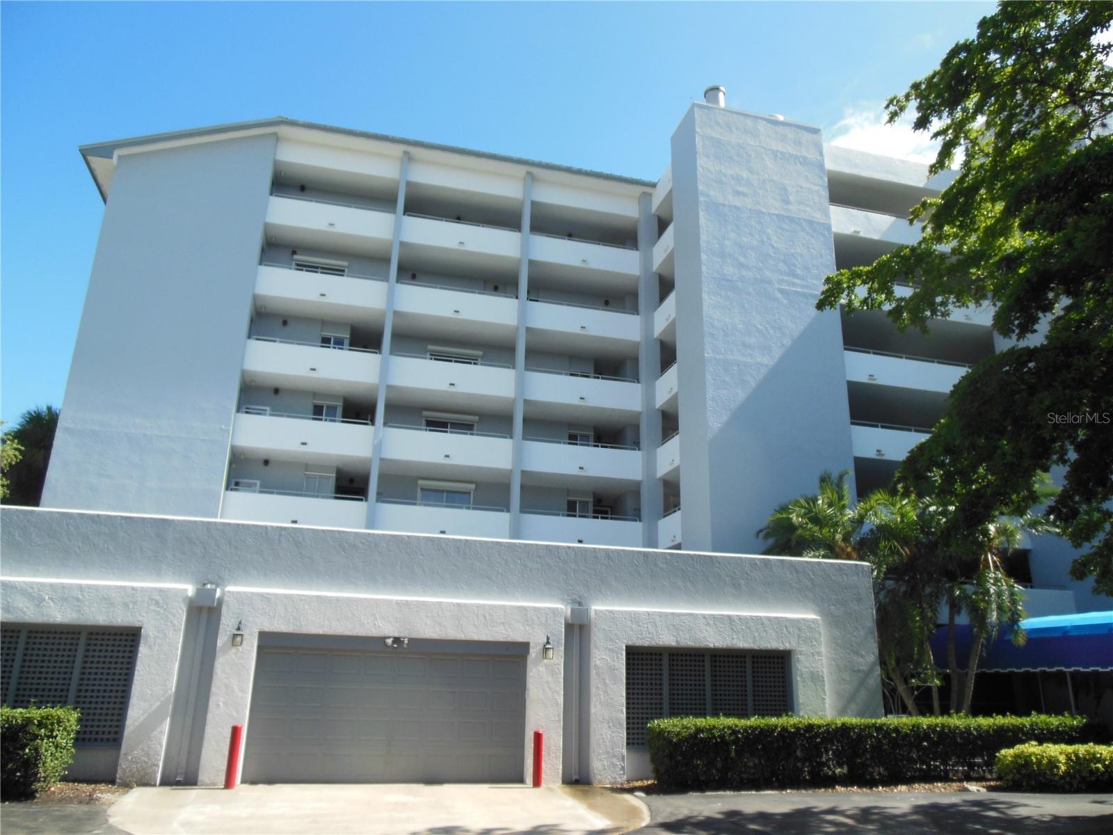 Image 21 of 25 For 1000 Riverside Drive B103