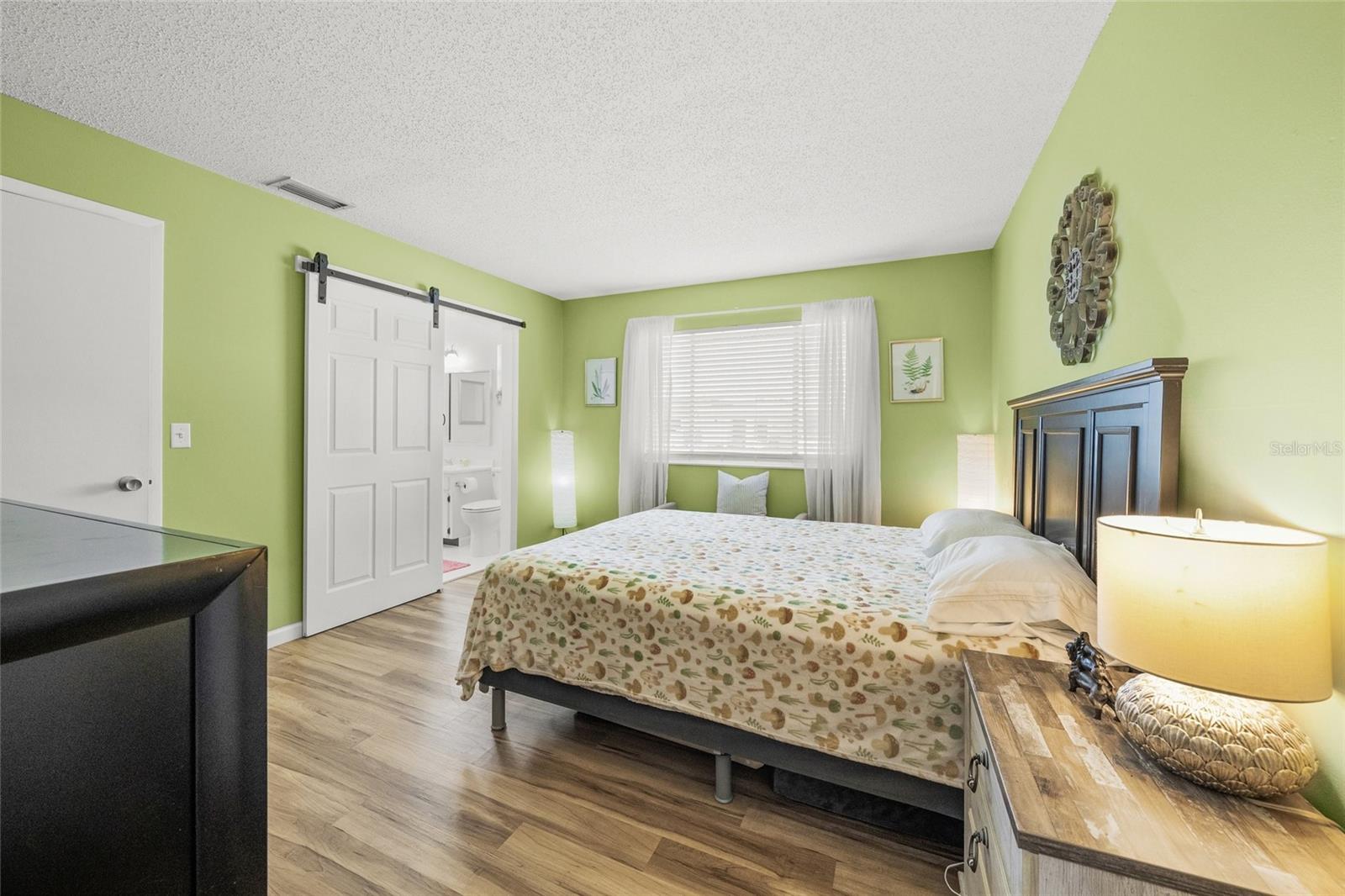 Image 13 of 57 For 3864 Blue Stone Way 68