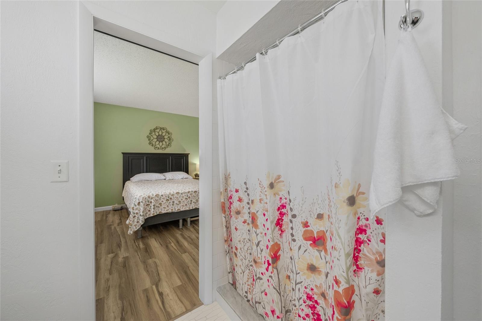 Image 16 of 57 For 3864 Blue Stone Way 68