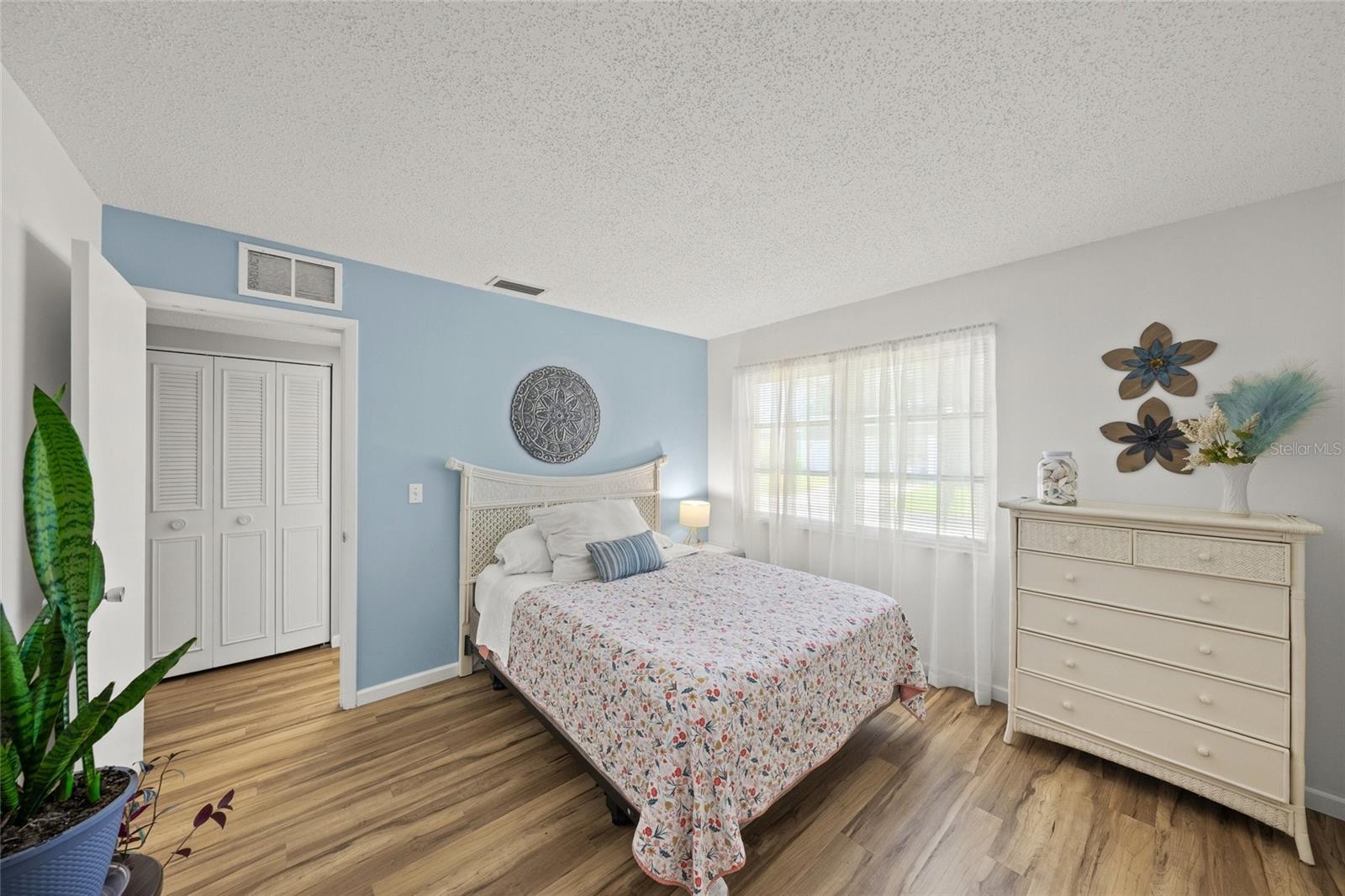 Image 18 of 57 For 3864 Blue Stone Way 68