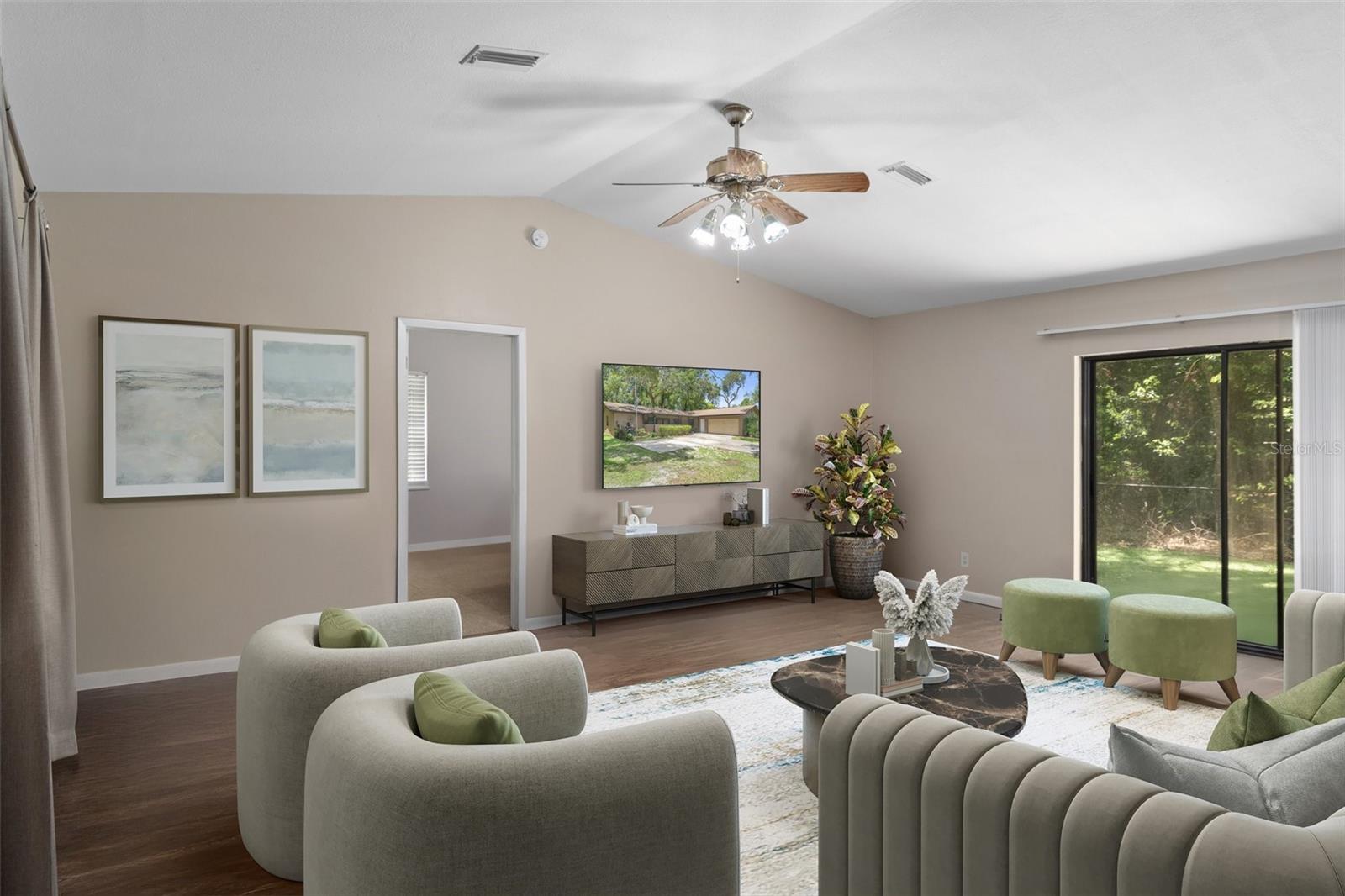 Listing photo id 9 for 16118 Wilson Boulevard