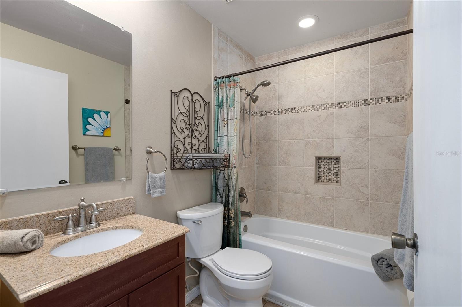 Listing photo id 26 for 16118 Wilson Boulevard