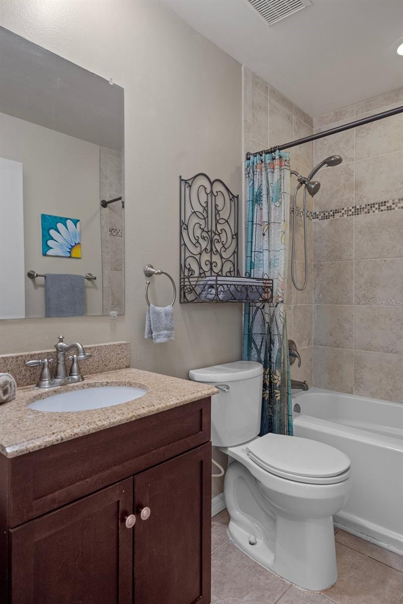 Listing photo id 27 for 16118 Wilson Boulevard