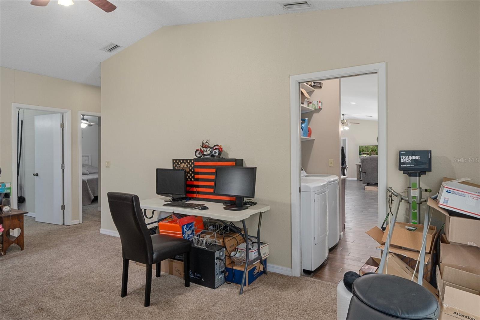 Listing photo id 31 for 16118 Wilson Boulevard