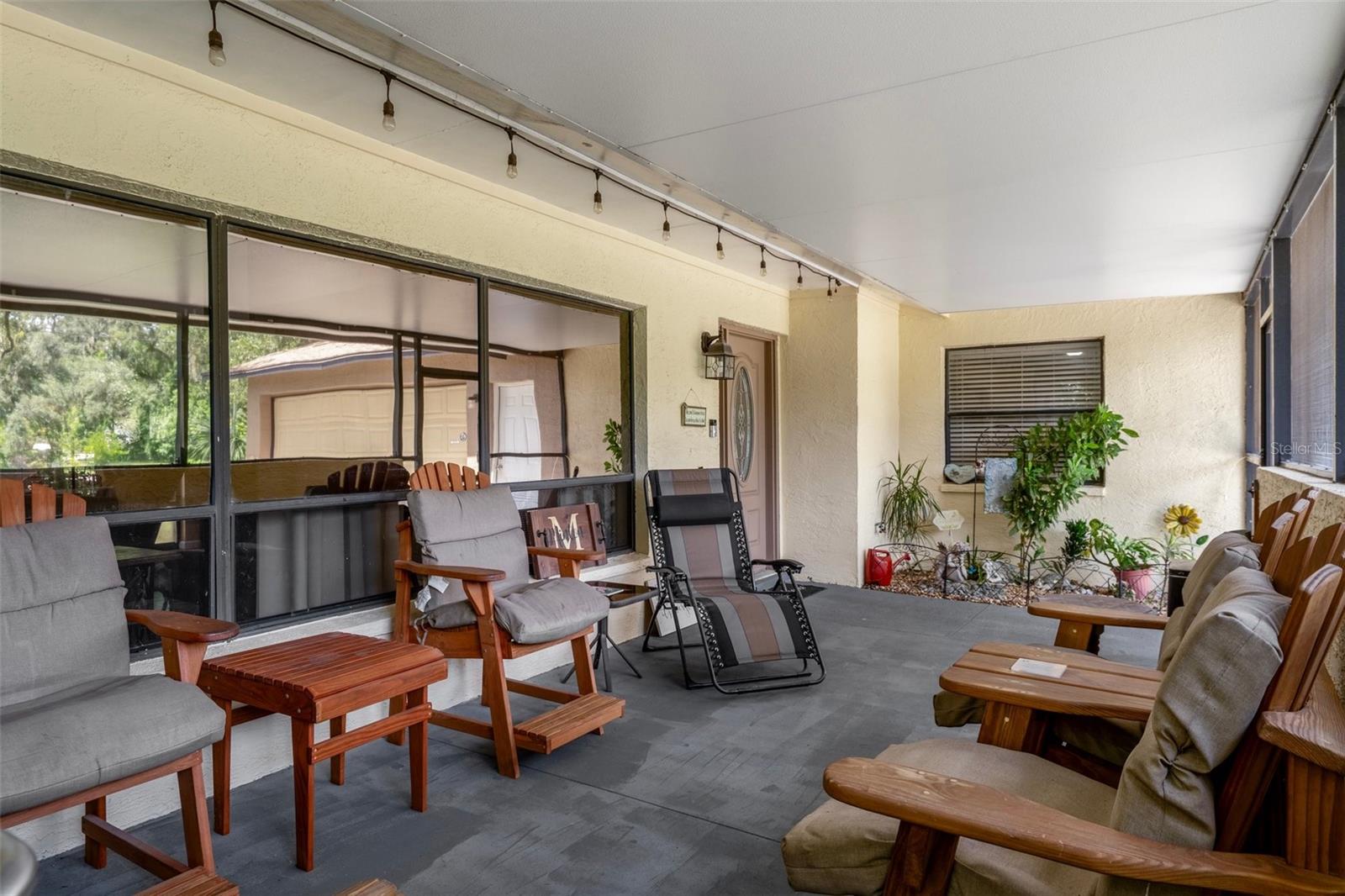 Listing photo id 6 for 16118 Wilson Boulevard