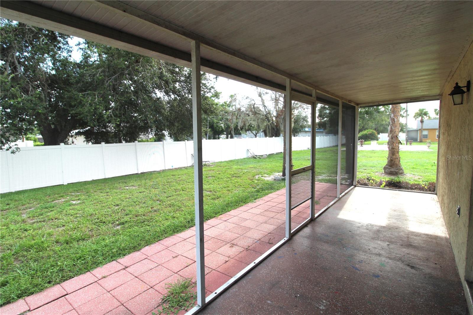 Image 10 of 10 For 864 Hand Avenue