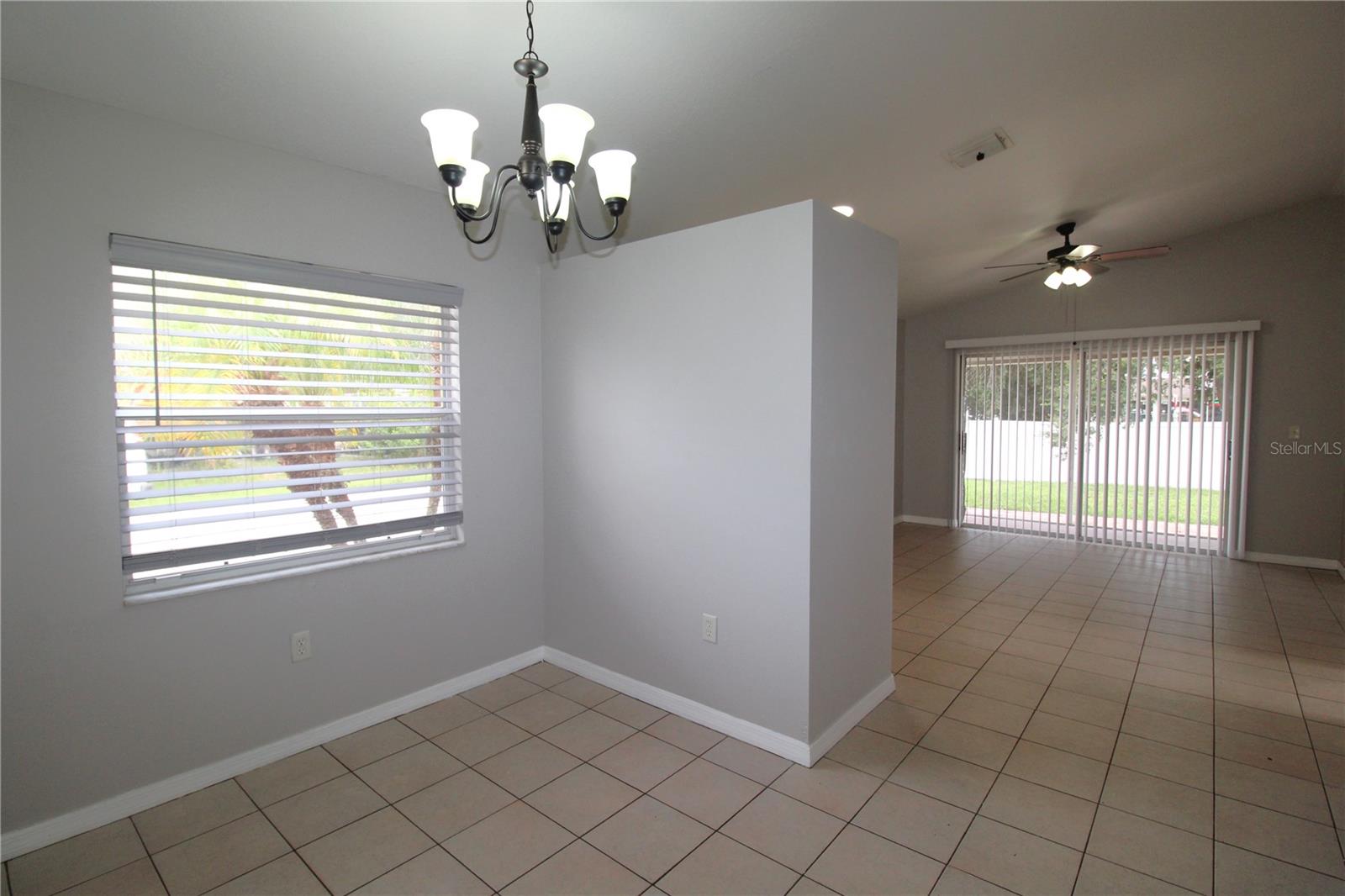 Image 3 of 10 For 864 Hand Avenue
