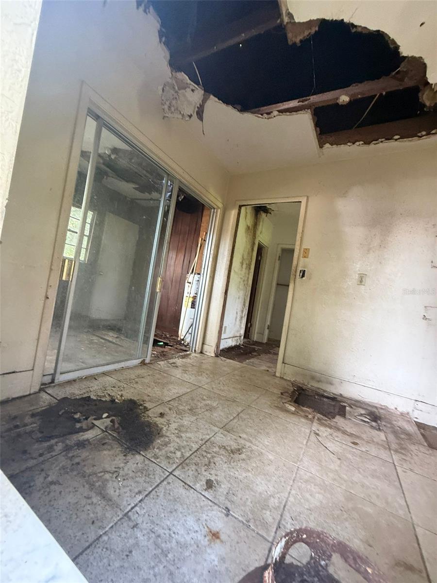 Image 8 of 25 For 617 Duss Street