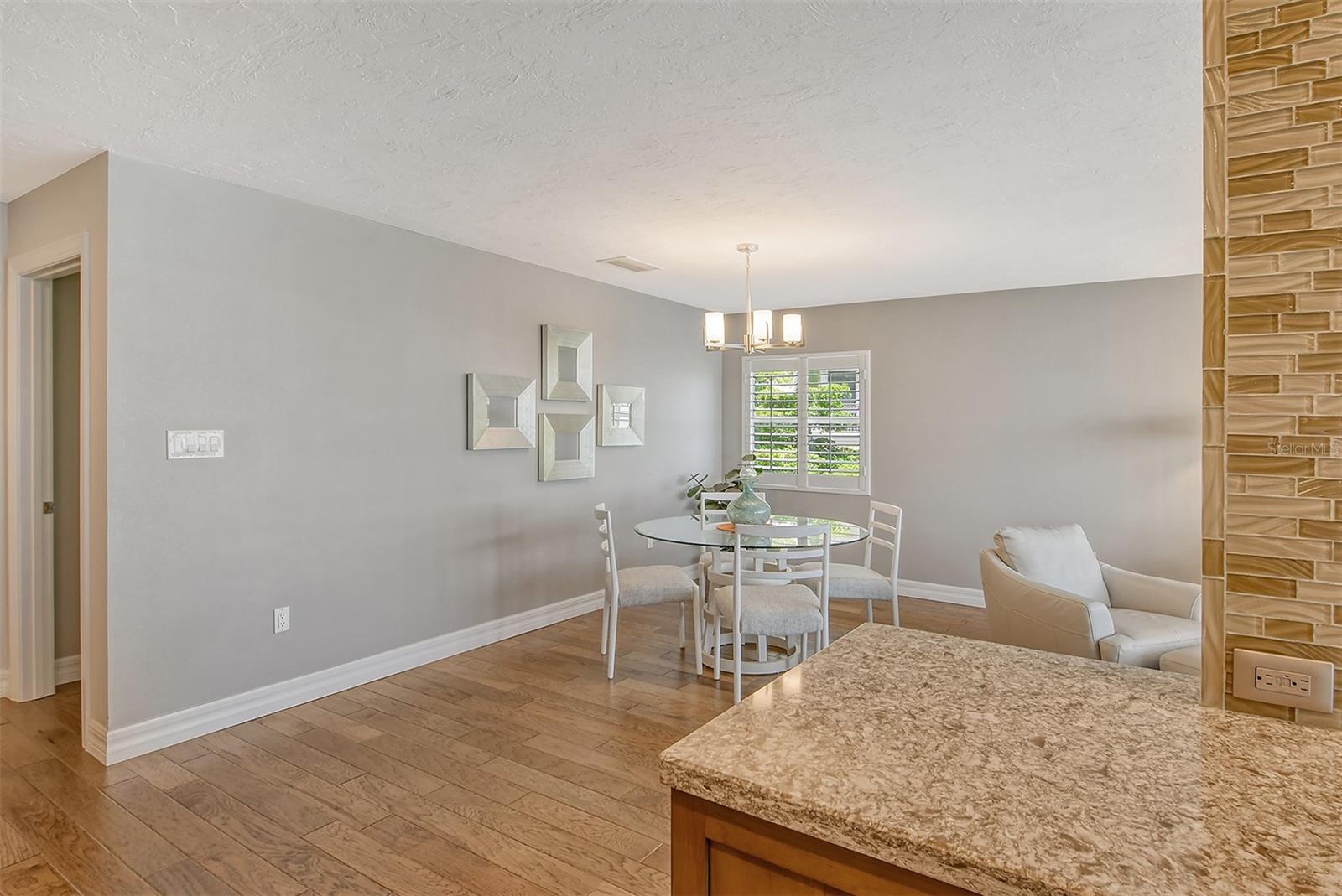 Image 12 of 39 For 400 Golden Gate Point 31