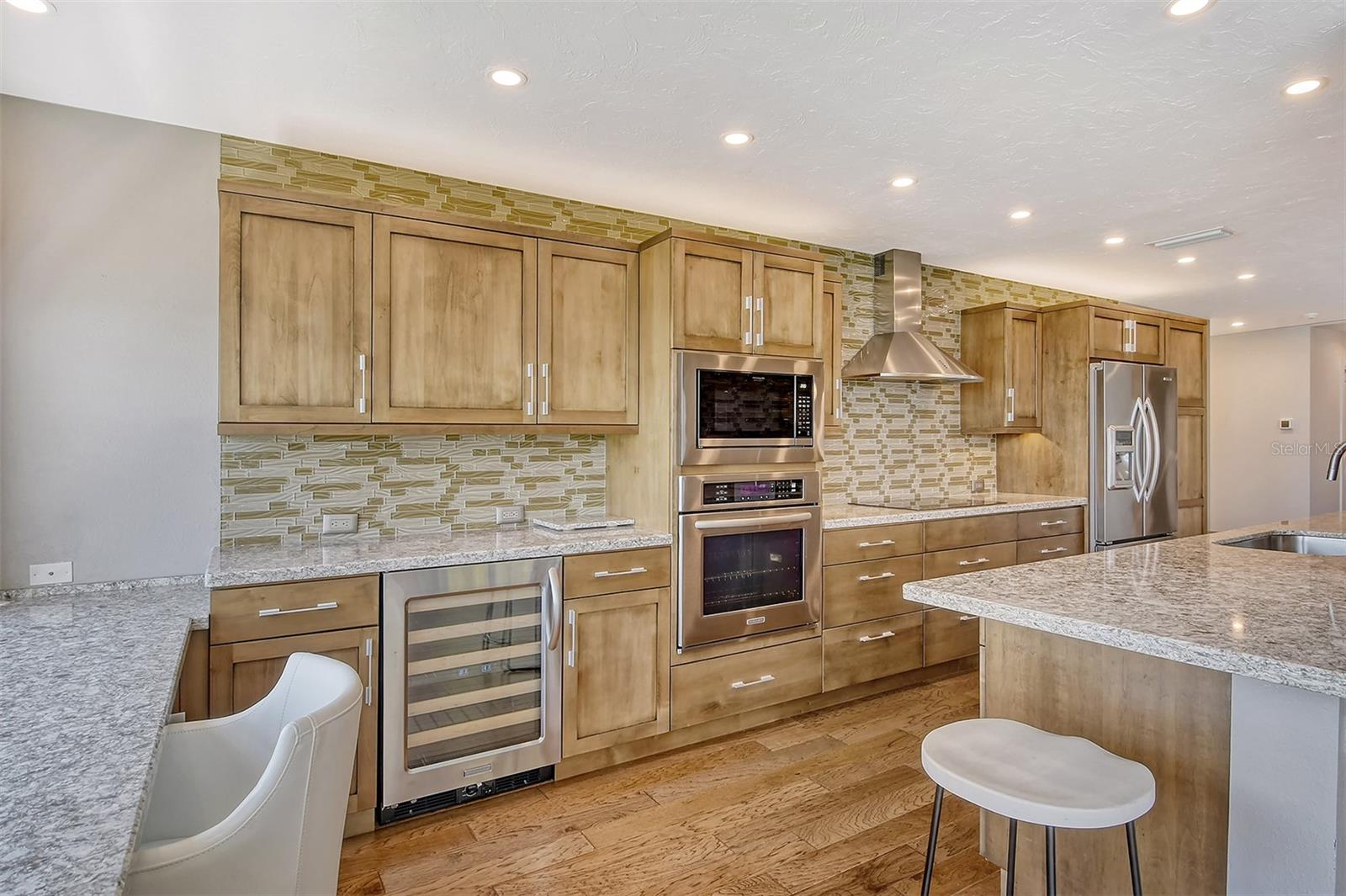 Image 13 of 39 For 400 Golden Gate Point 31