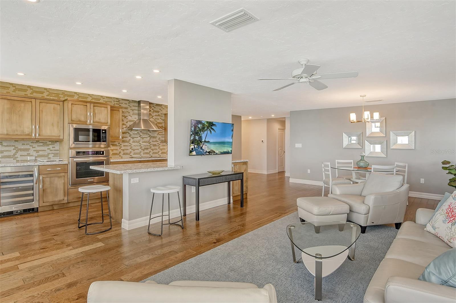 Image 5 of 39 For 400 Golden Gate Point 31