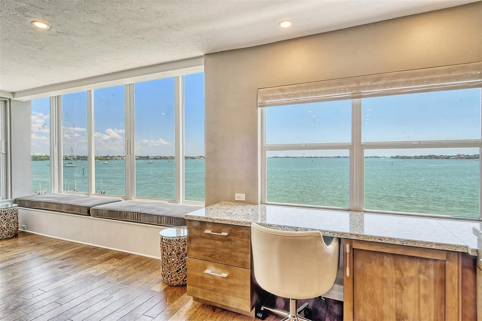 Image 6 of 39 For 400 Golden Gate Point 31