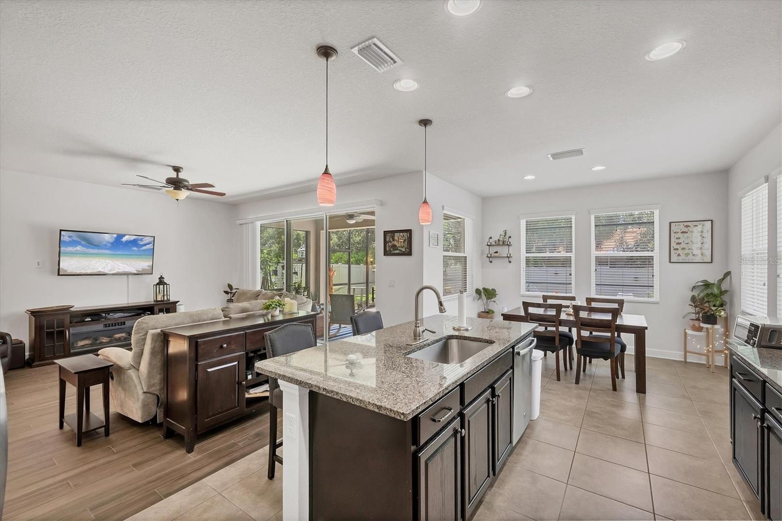 Image 6 of 33 For 7536 Aguila Drive