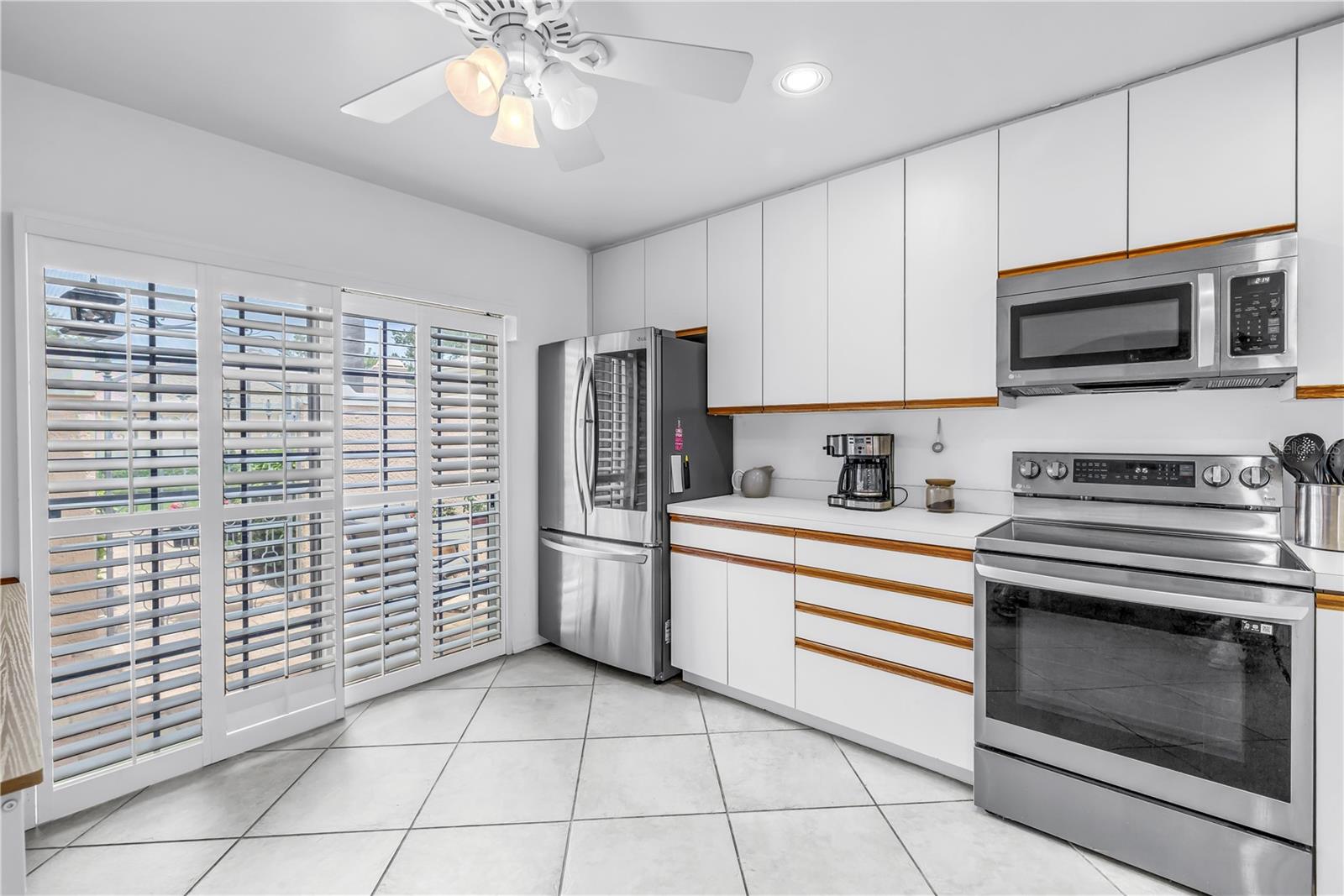 Image 10 of 43 For 5406 Chanteclaire  91