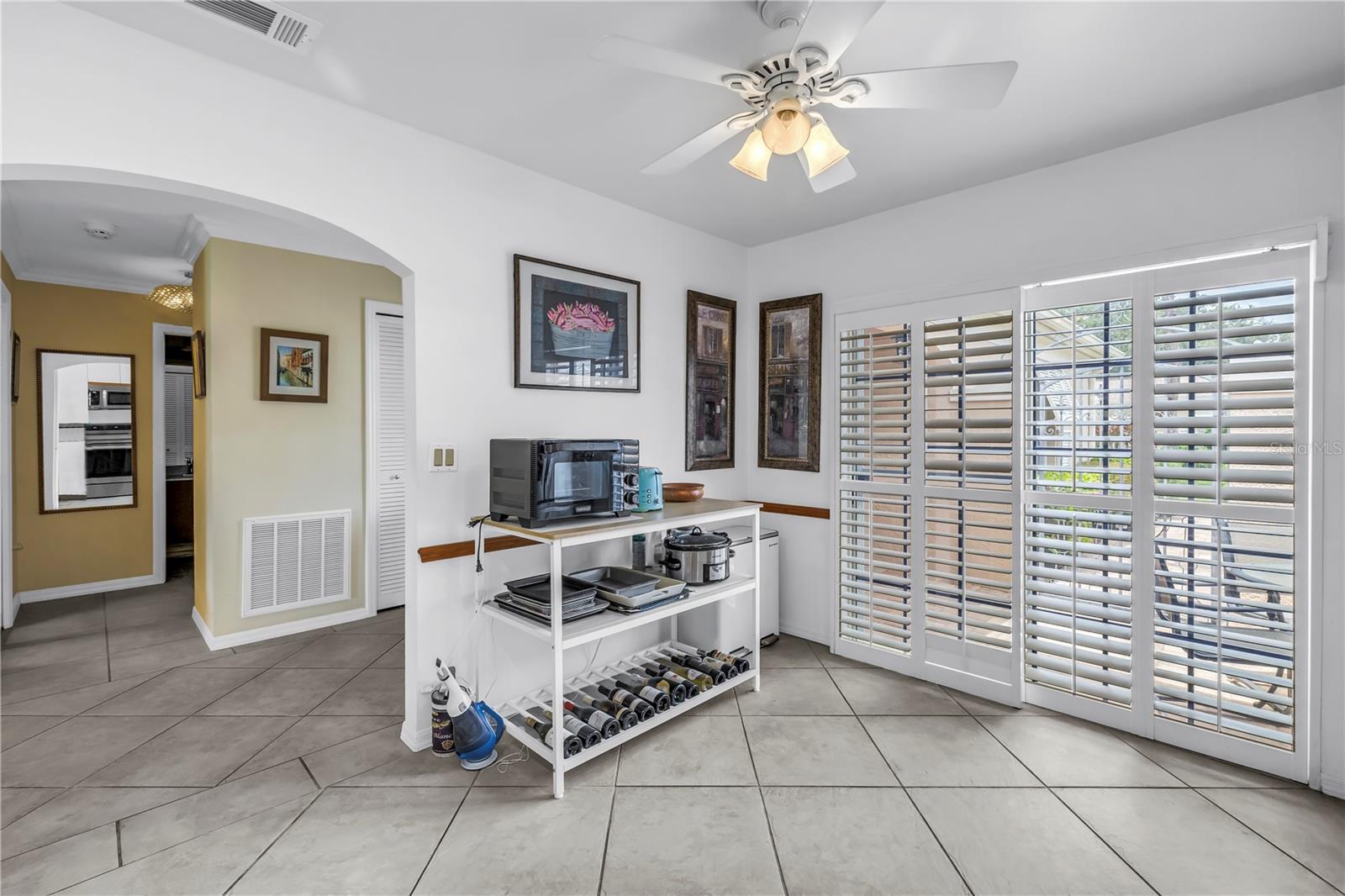Image 13 of 43 For 5406 Chanteclaire  91